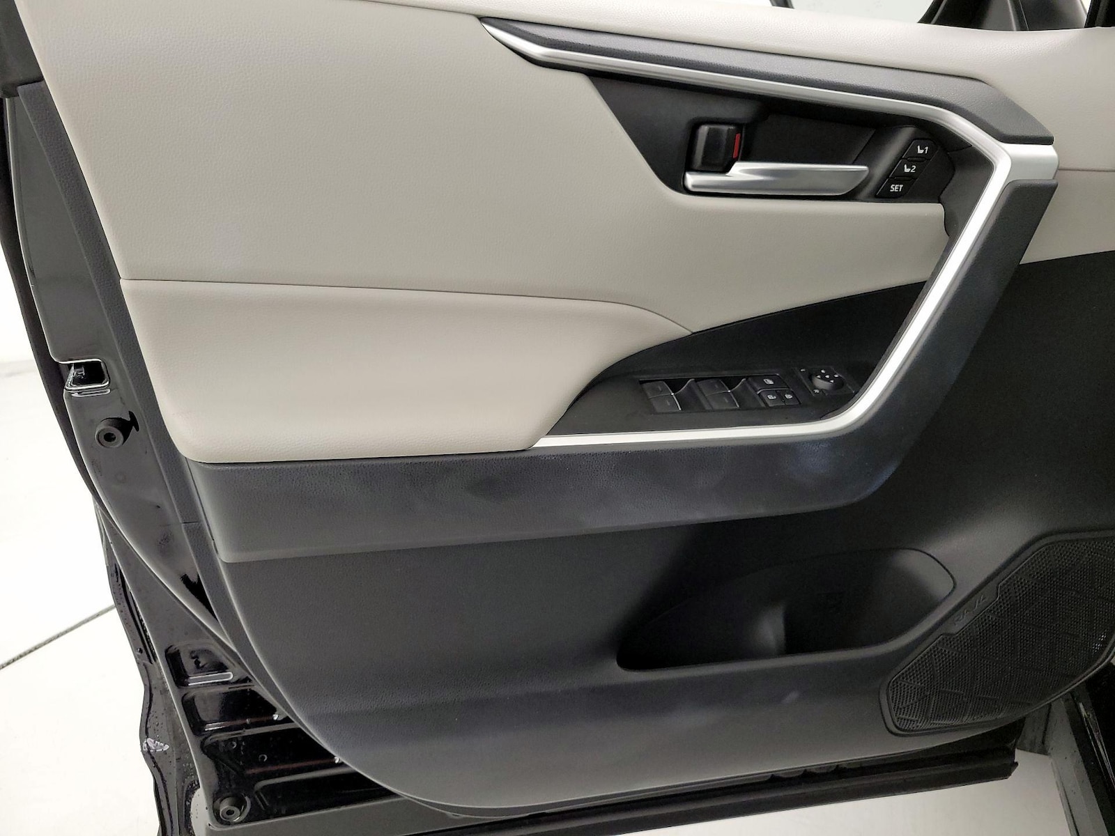 2024 Toyota RAV4 XLE Premium - Photo 13