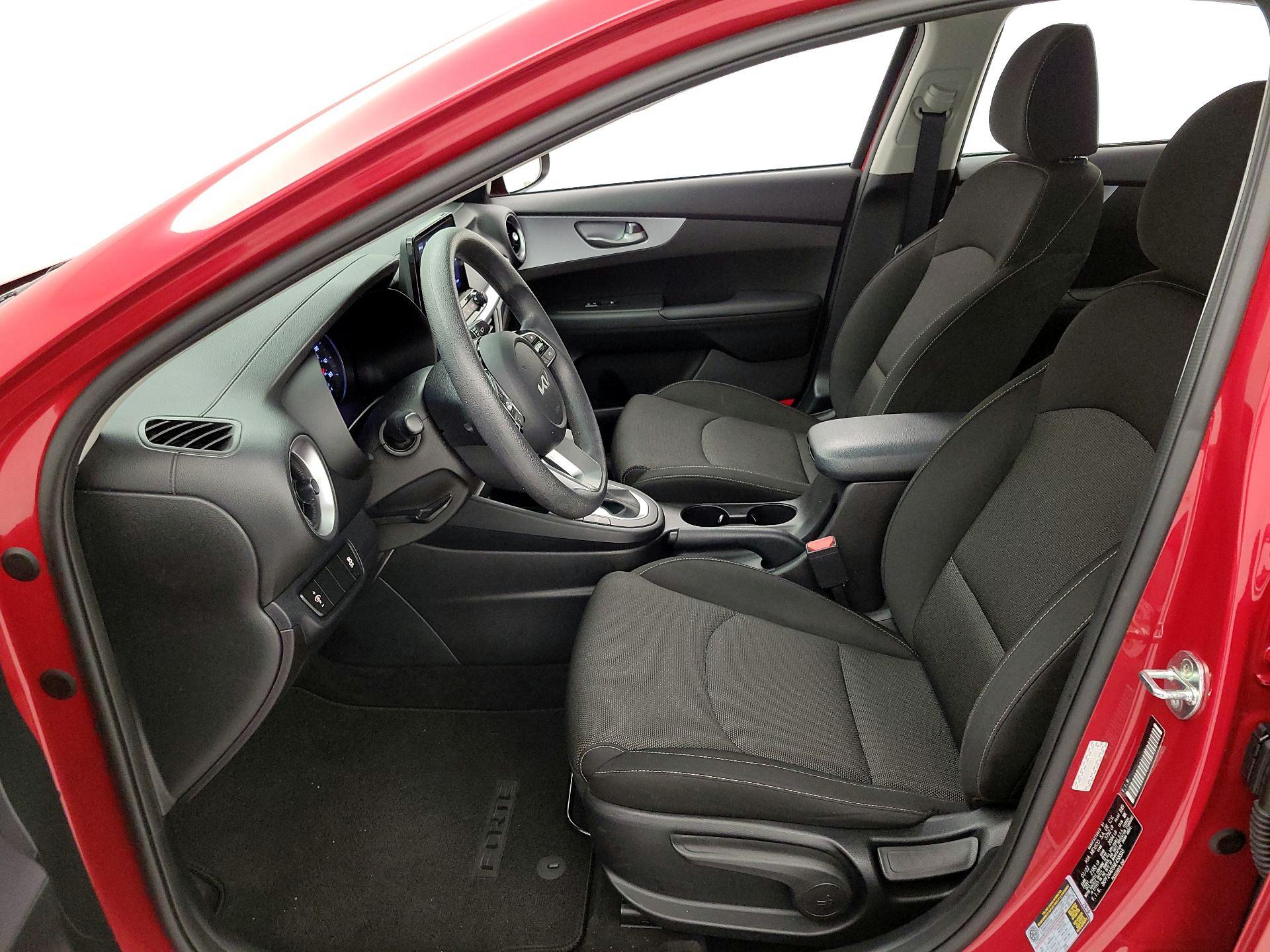 Thumbnail: 2022 Kia Forte - 11