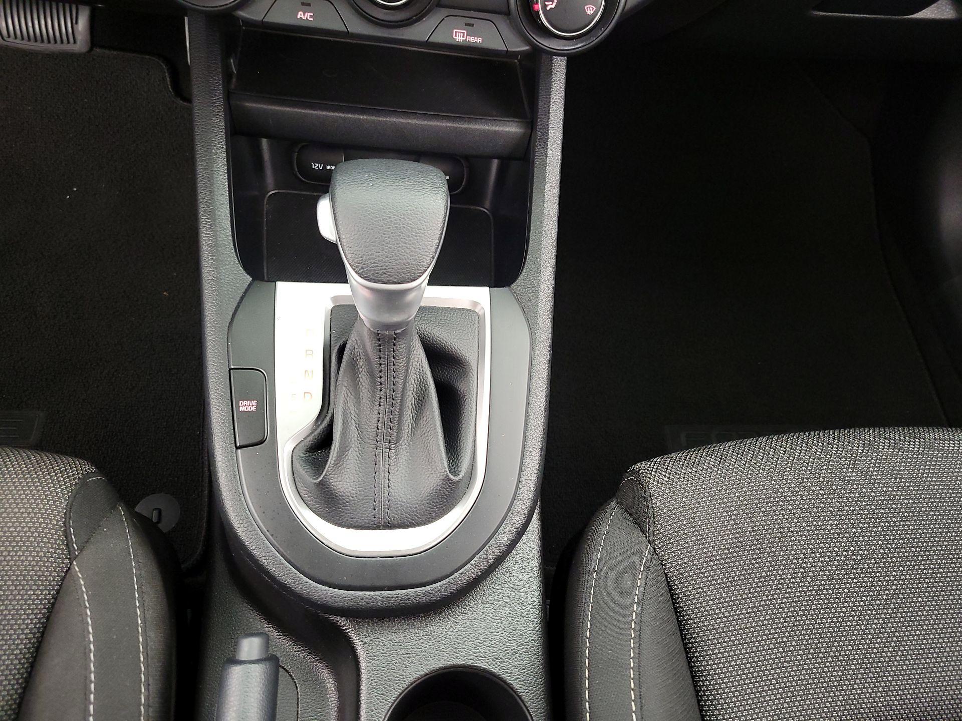 Thumbnail: 2022 Kia Forte - 17
