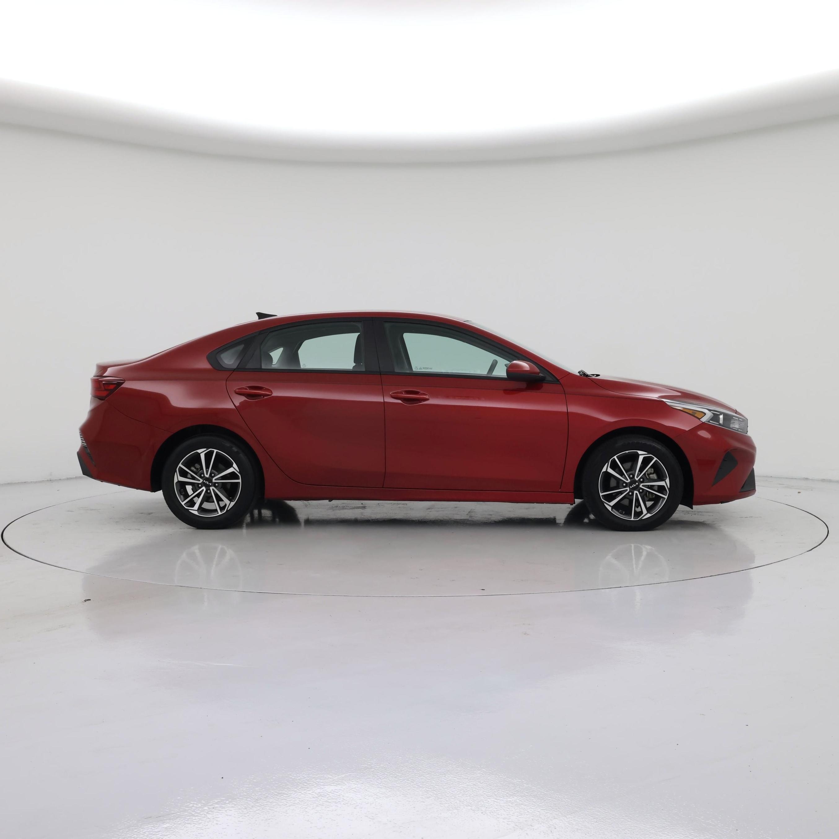 Thumbnail: 2022 Kia Forte - 7