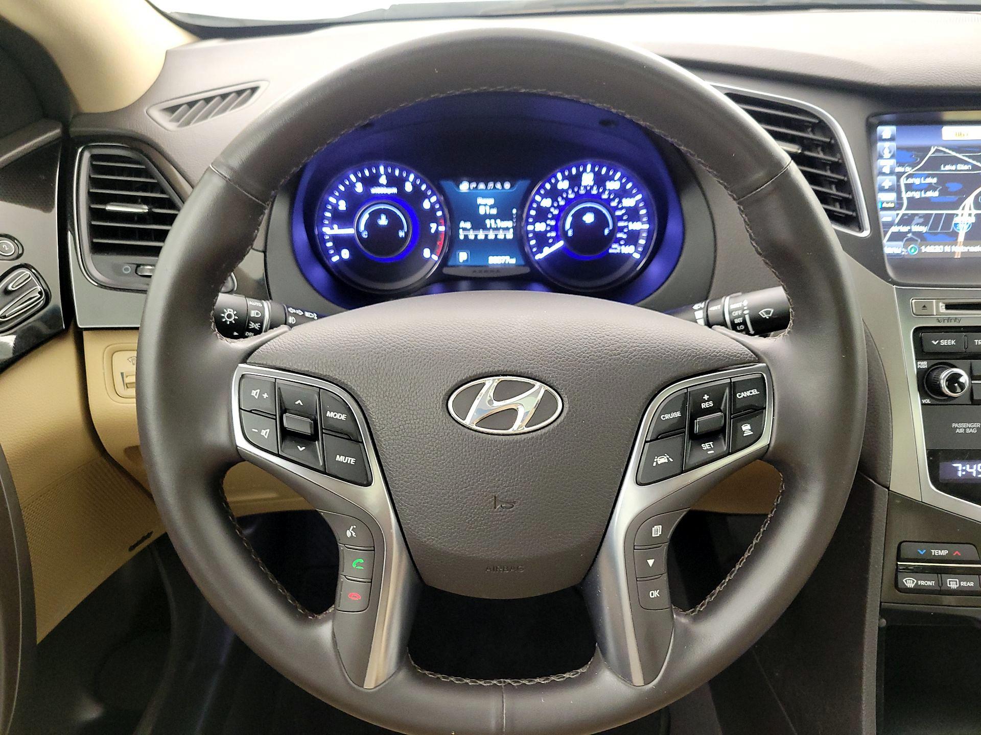 Thumbnail: 2017 Hyundai Azera - 10