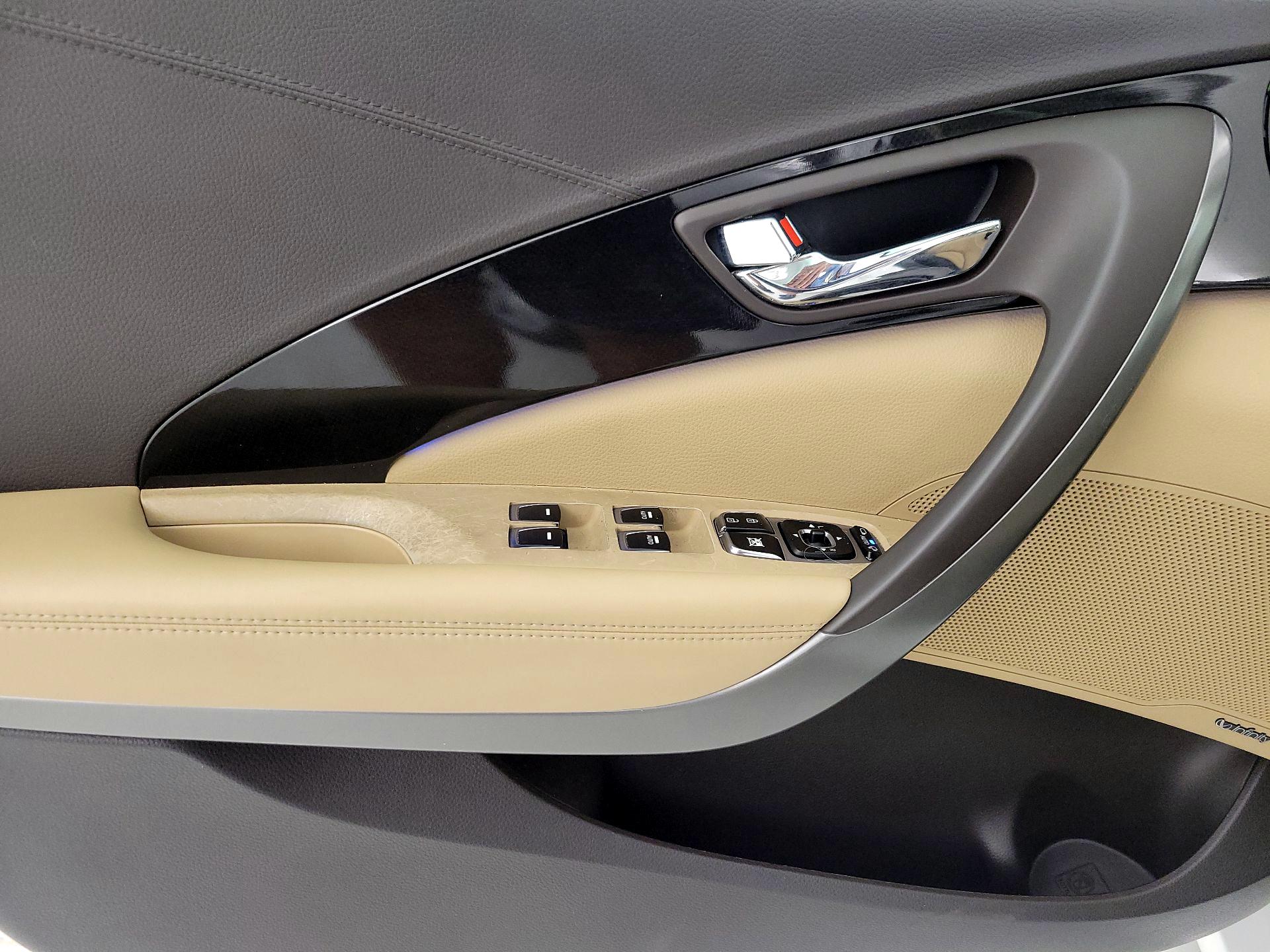 Thumbnail: 2017 Hyundai Azera - 12