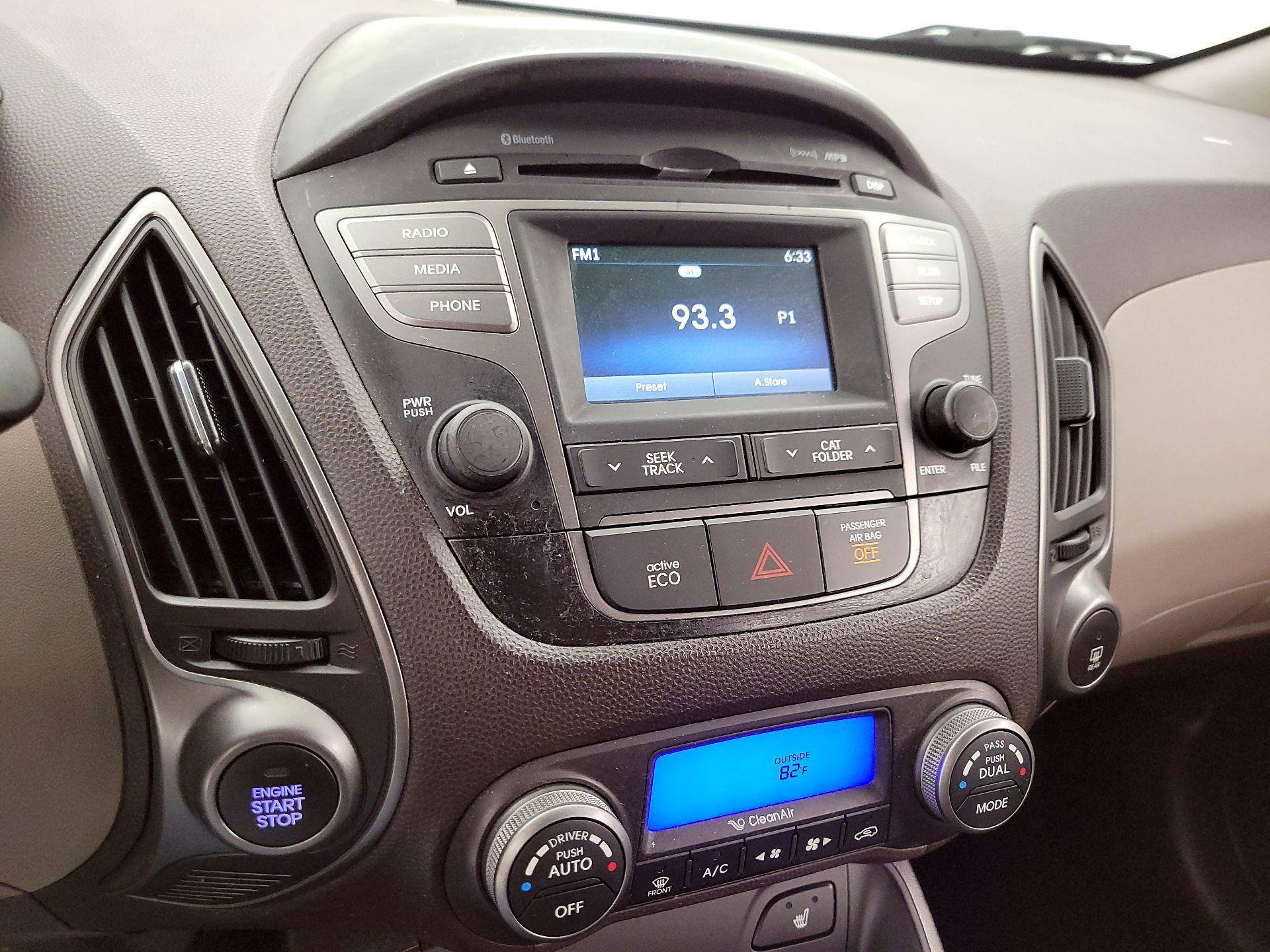 Thumbnail: 2014 Hyundai Tucson - 15