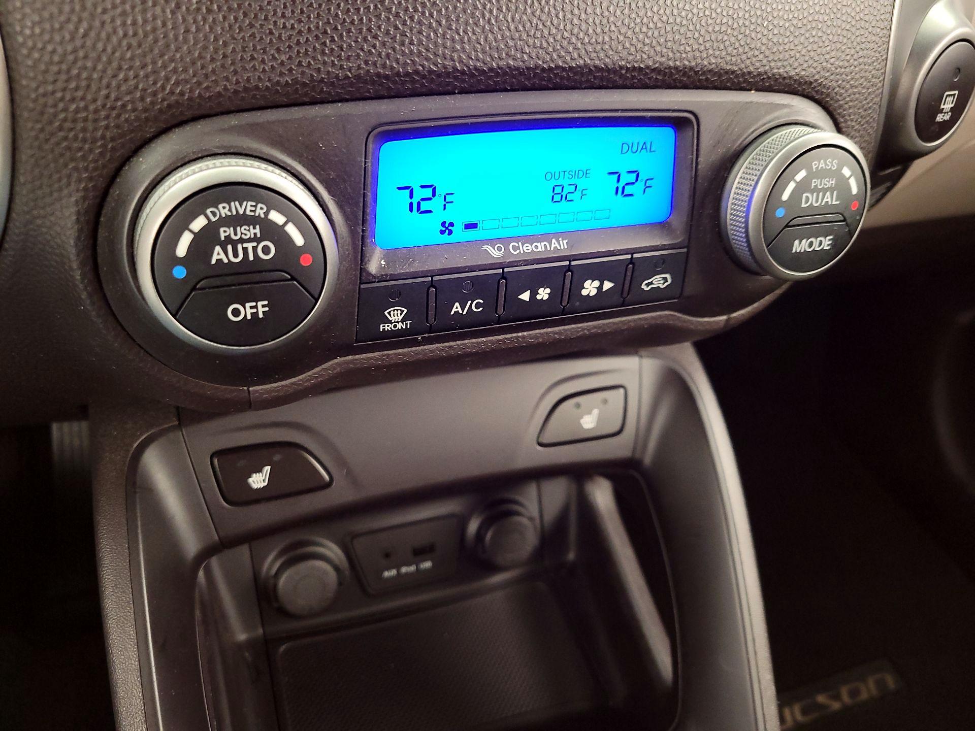 Thumbnail: 2014 Hyundai Tucson - 16