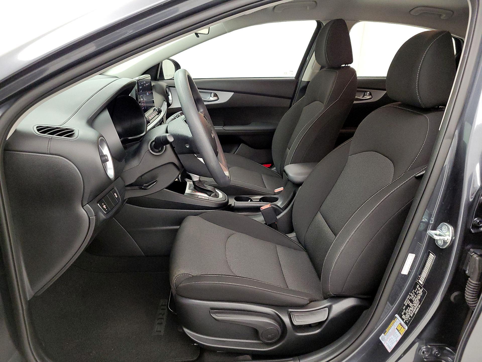 Thumbnail: 2023 Kia Forte - 11