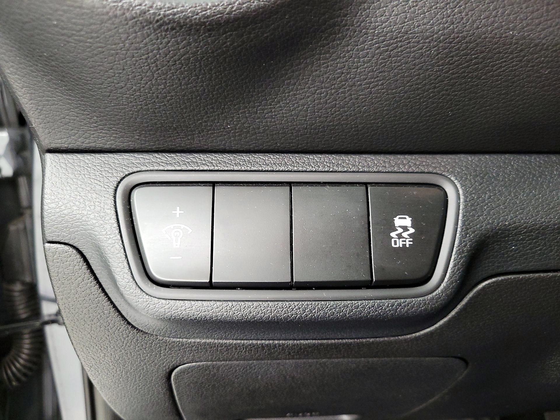 Thumbnail: 2023 Kia Forte - 13