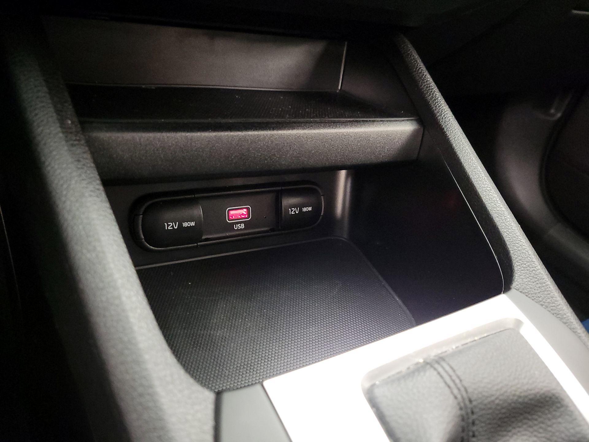 Thumbnail: 2023 Kia Forte - 18