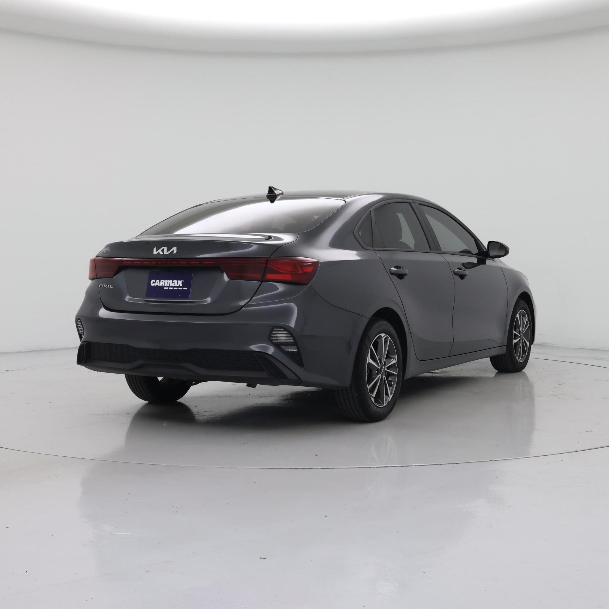 Thumbnail: 2023 Kia Forte - 8