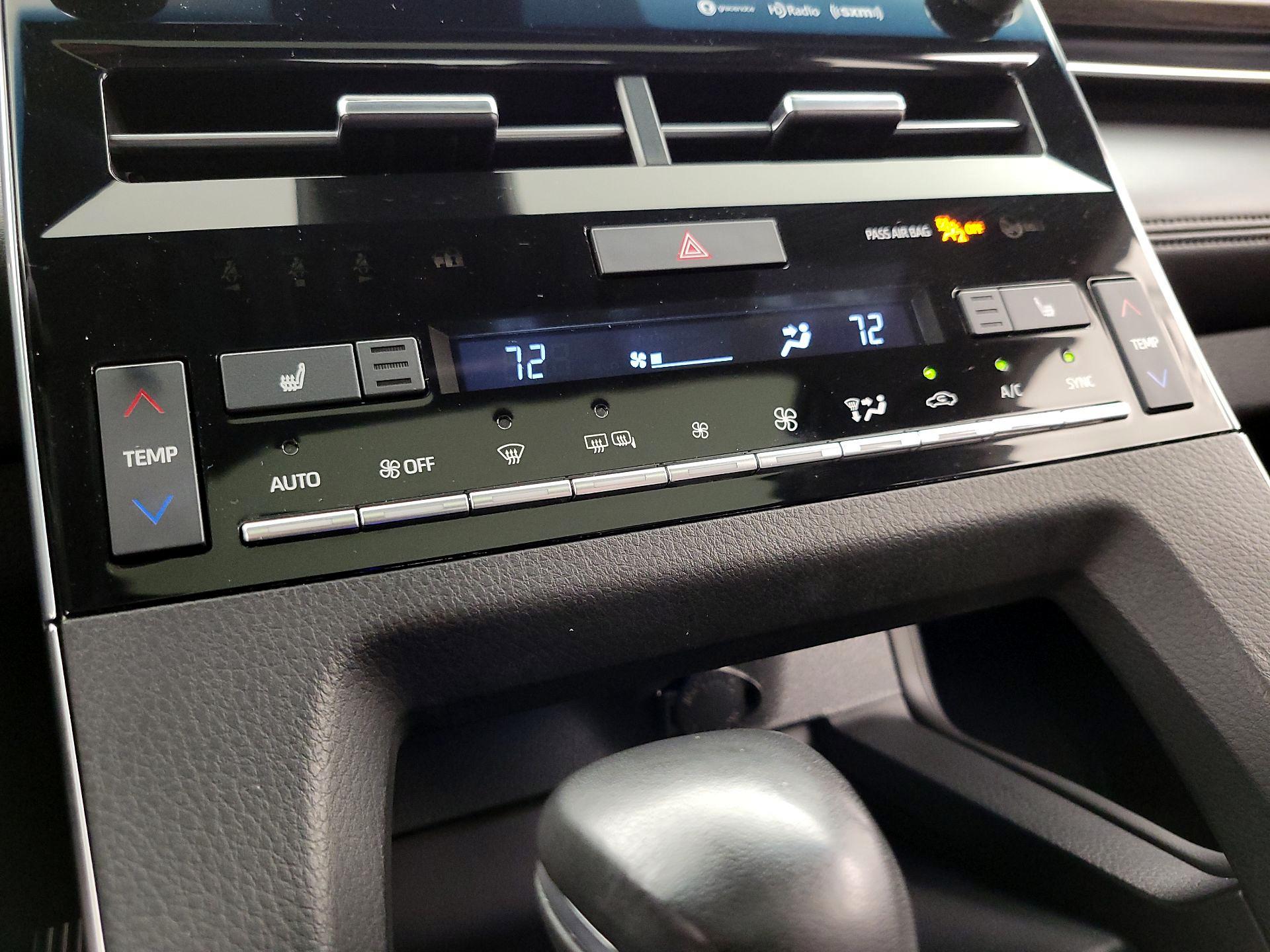 Thumbnail: 2022 Toyota Avalon - 16