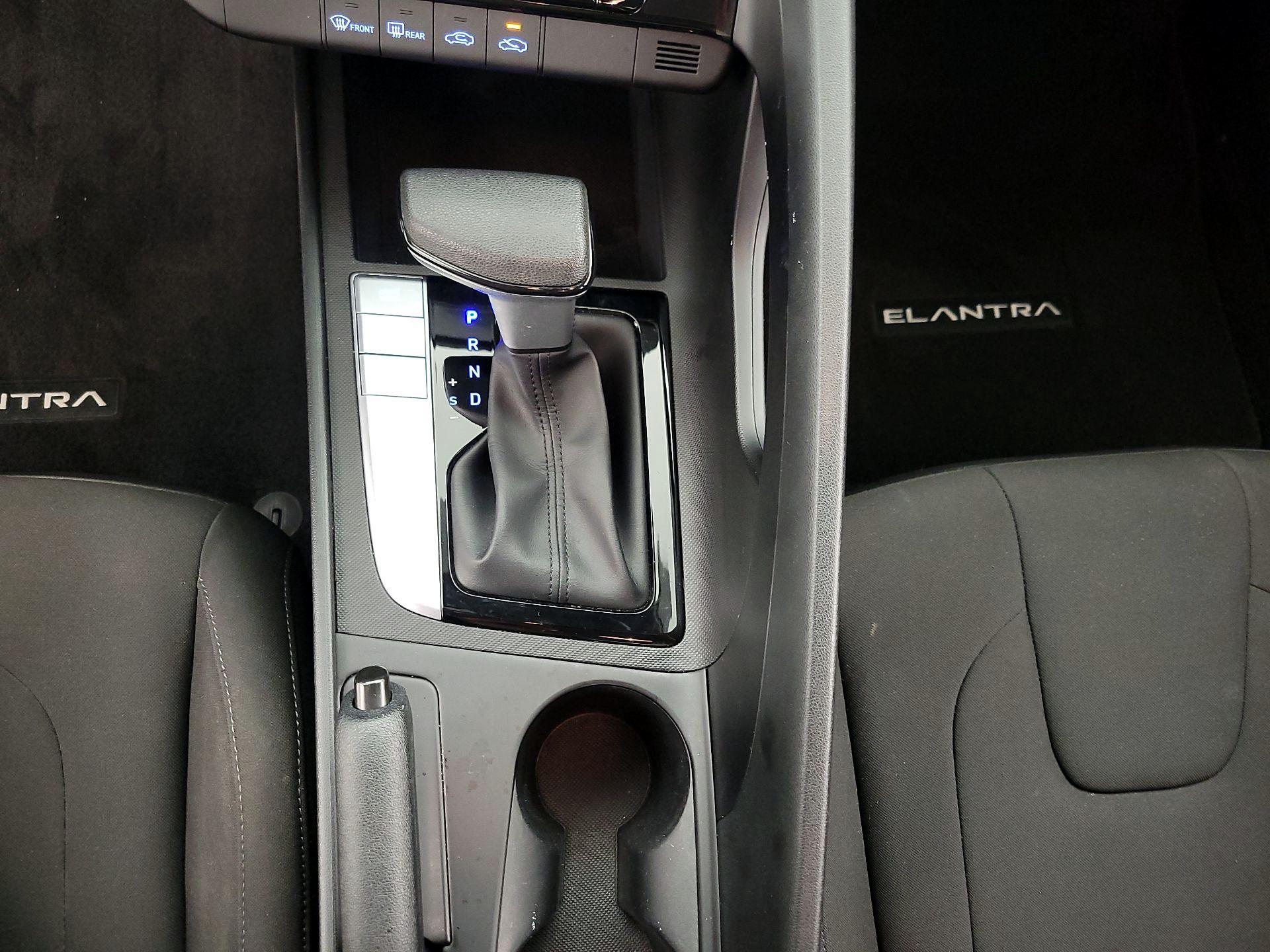 Thumbnail: 2023 Hyundai Elantra - 17