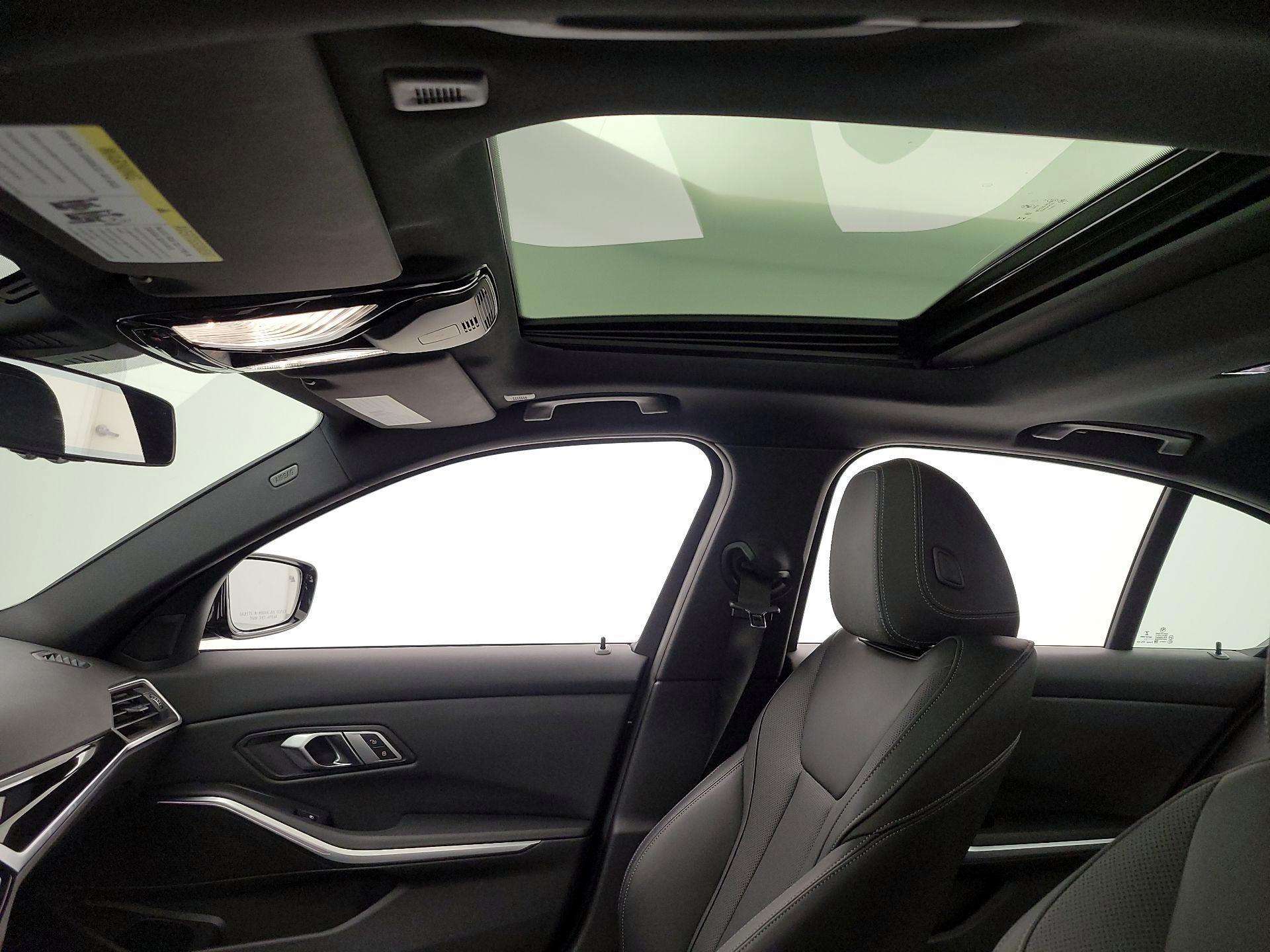 Thumbnail: 2023 BMW 3 Series - 20