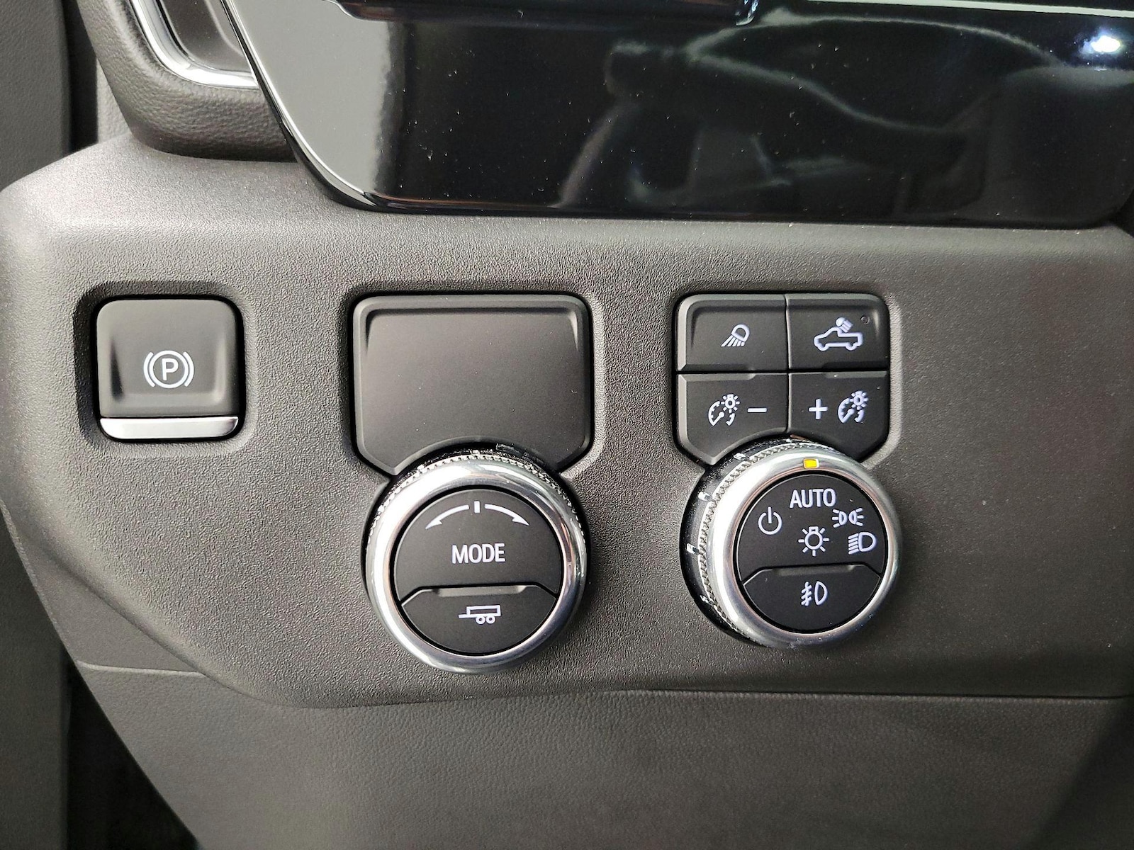 2024 GMC Sierra 1500 SLT - Photo 14