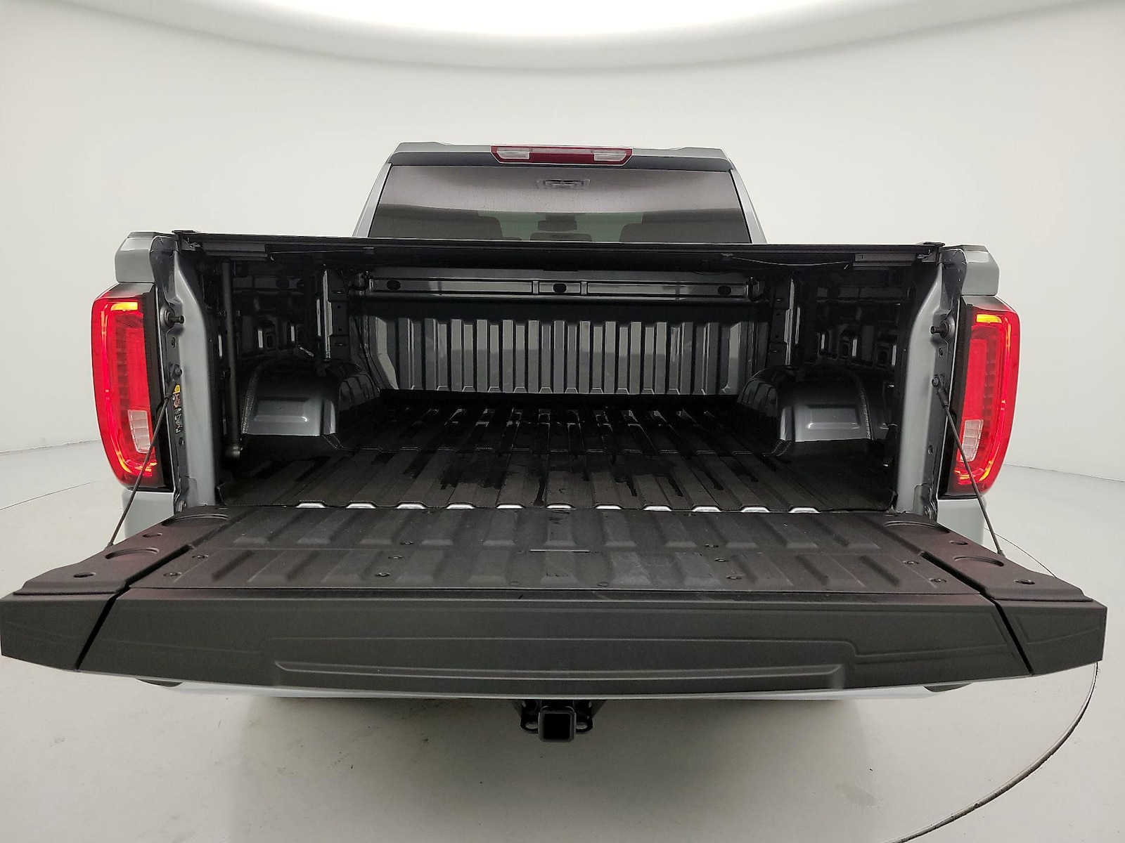 2024 GMC Sierra 1500 SLT - Photo 22