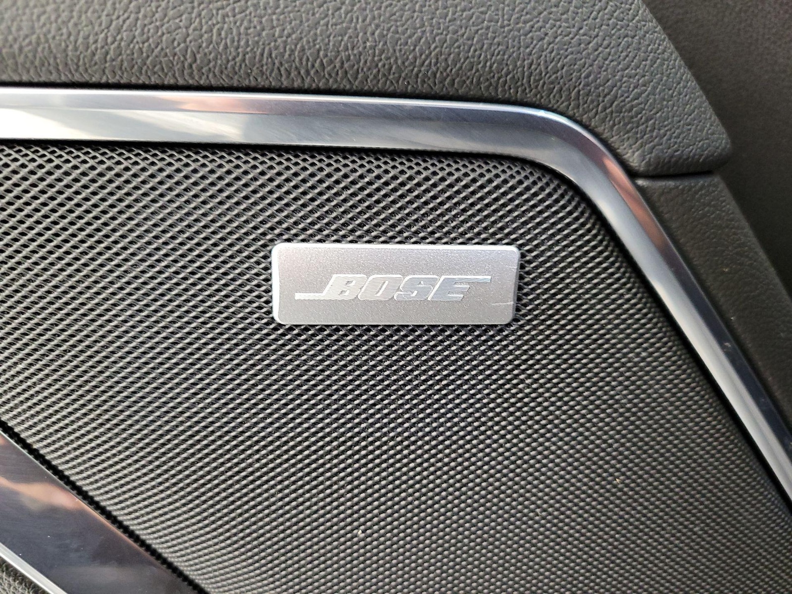 2024 GMC Sierra 1500 SLT - Photo 24