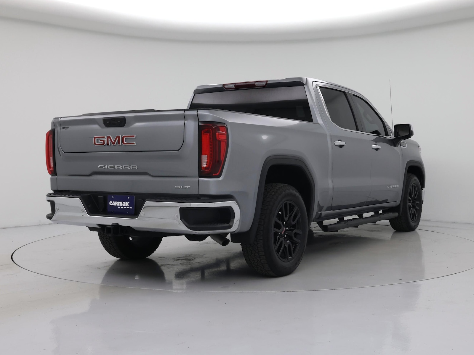 2024 GMC Sierra 1500 SLT - Photo 9