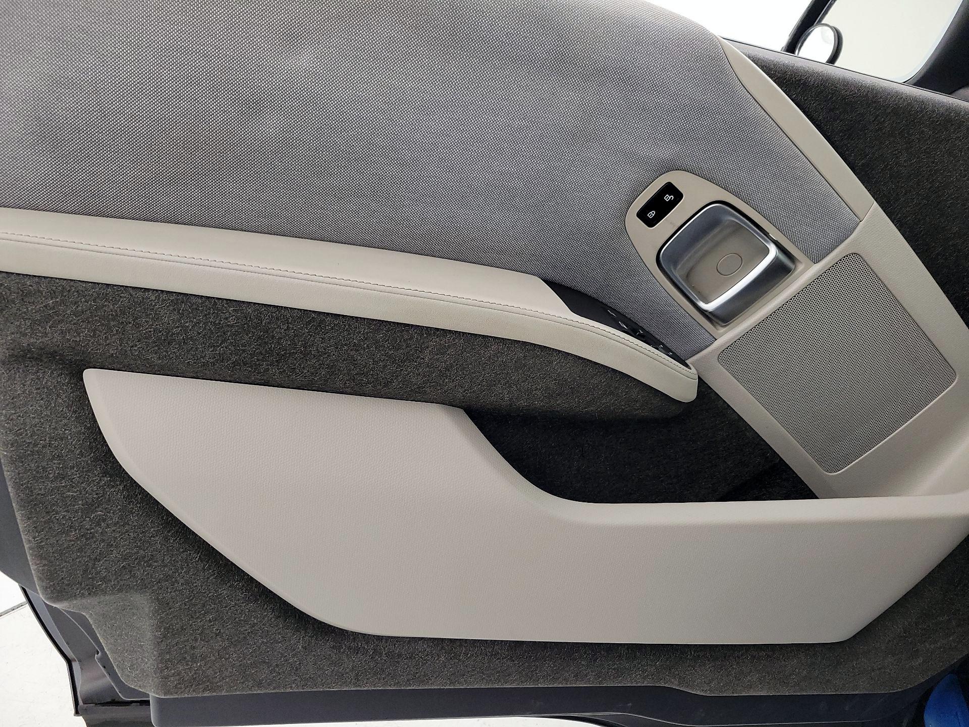 Thumbnail: 2017 BMW i3 - 12