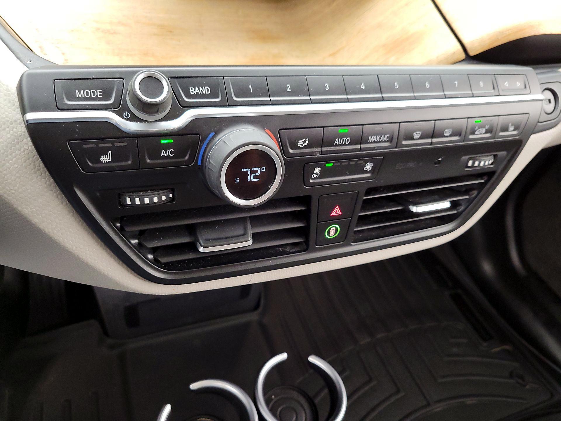 Thumbnail: 2017 BMW i3 - 17