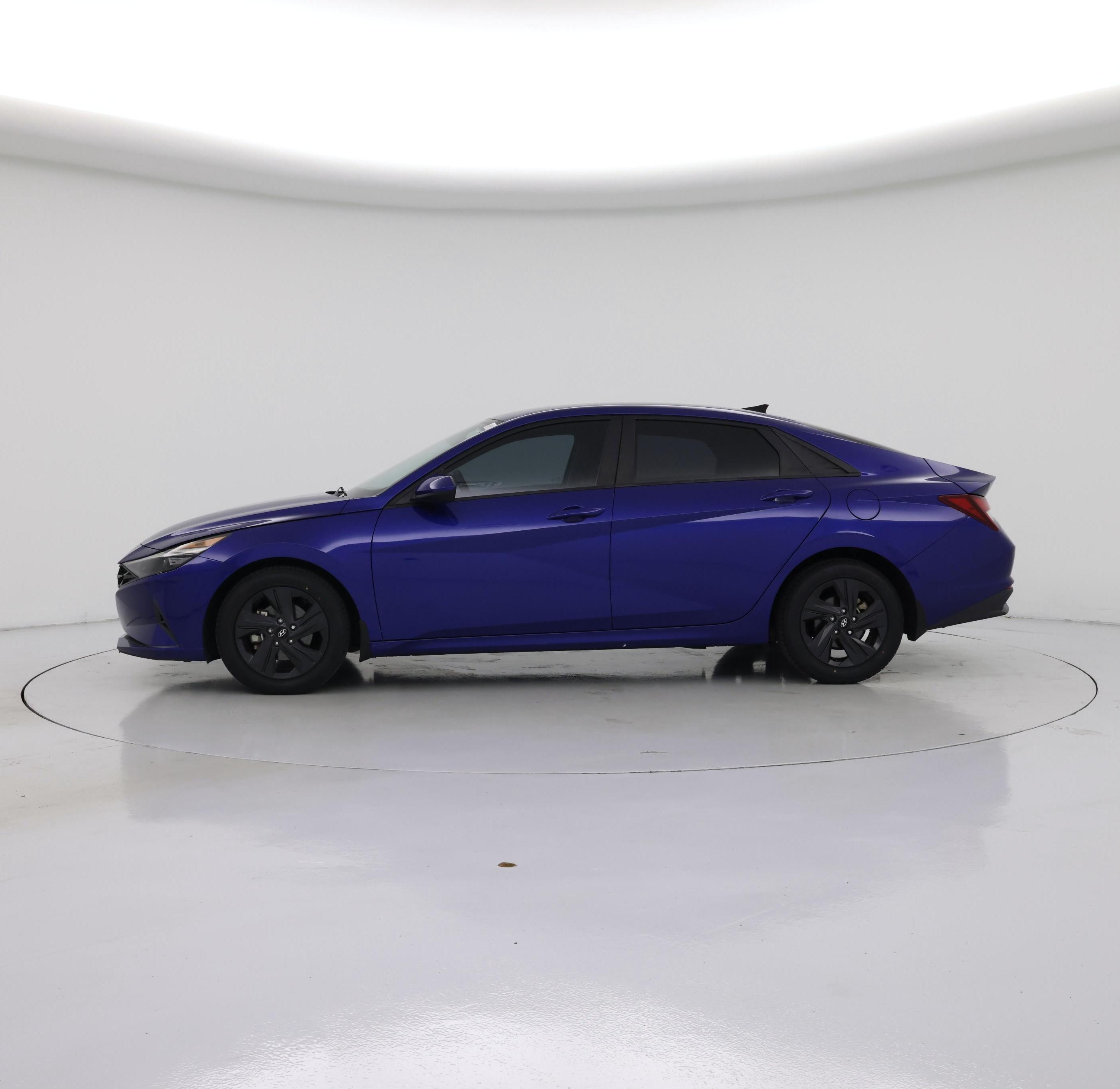 Thumbnail: 2022 Hyundai Elantra - 3