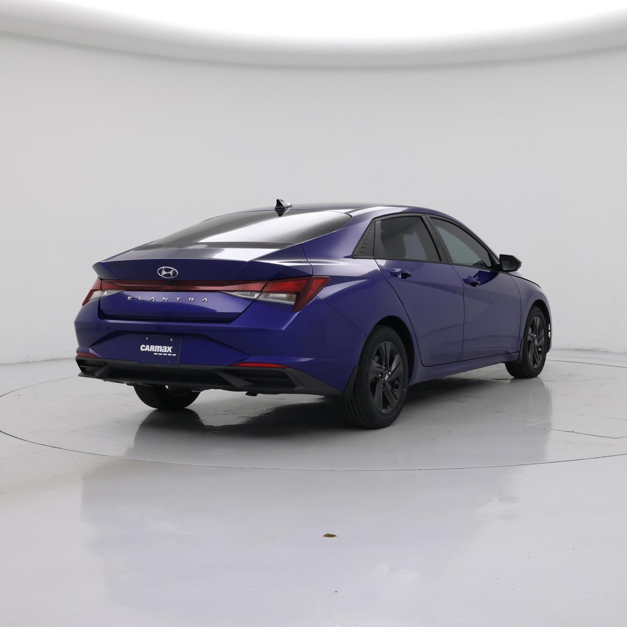 Thumbnail: 2022 Hyundai Elantra - 8
