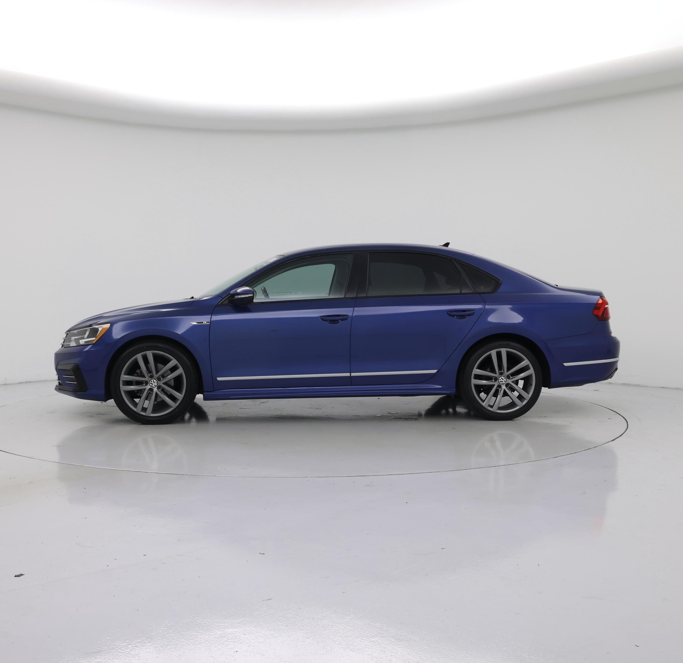 Thumbnail: 2017 Volkswagen Passat - 3