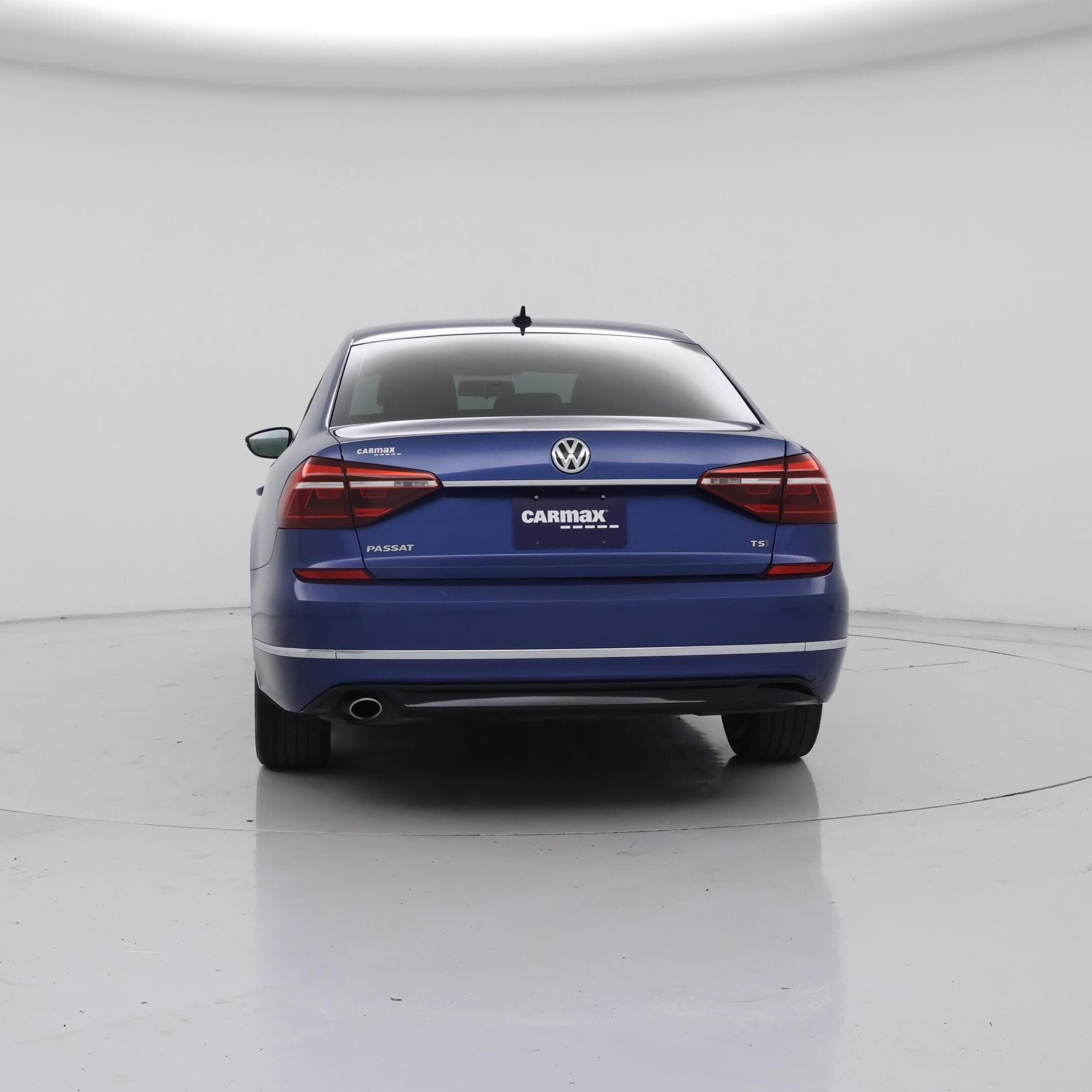 Thumbnail: 2017 Volkswagen Passat - 6