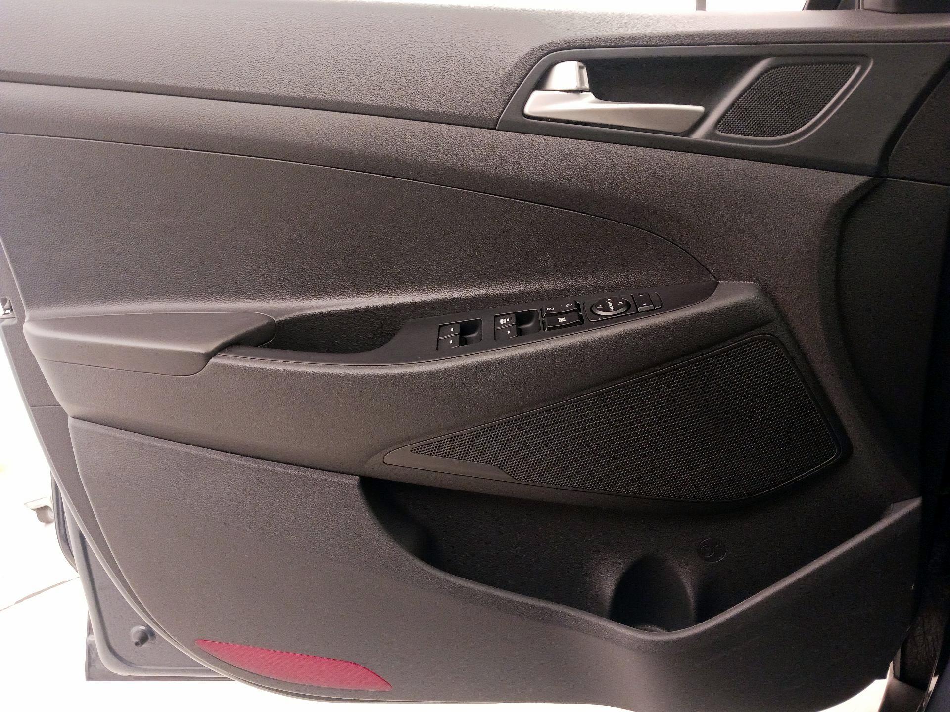 Thumbnail: 2020 Hyundai Tucson - 12