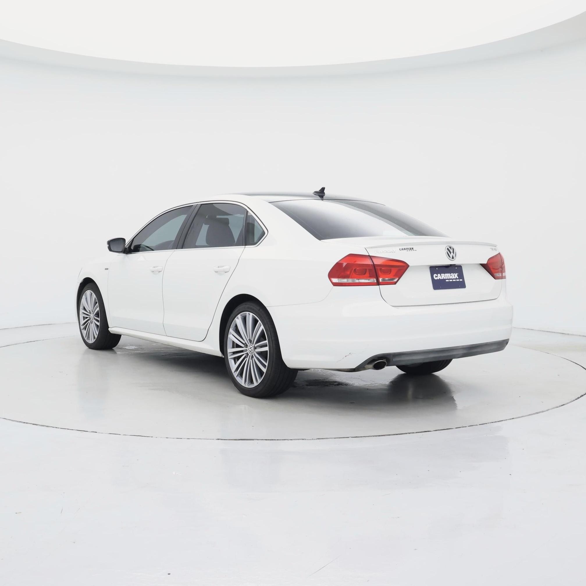 Thumbnail: 2015 Volkswagen Passat - 2