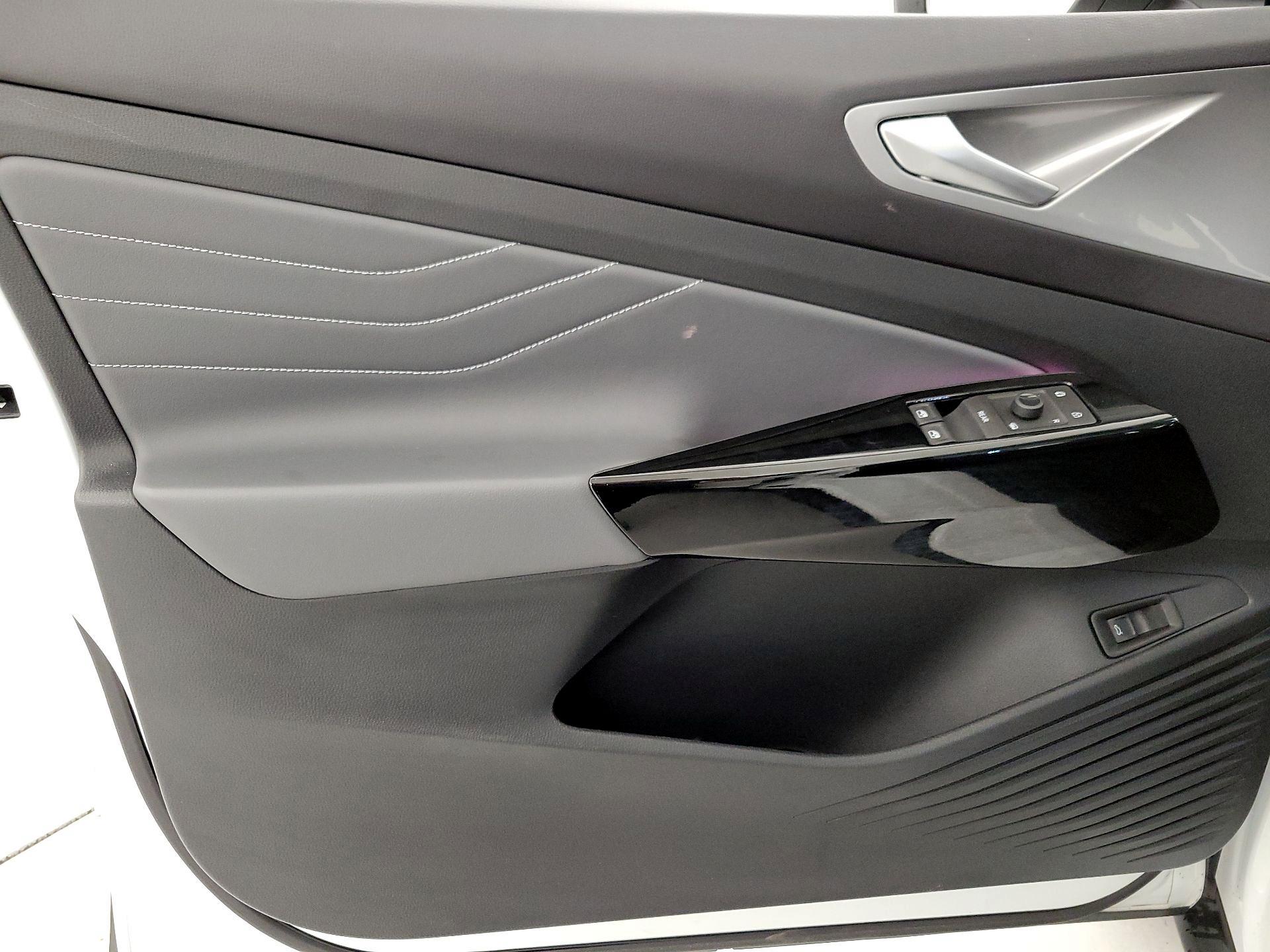 Thumbnail: 2023 Volkswagen ID.4 - 12