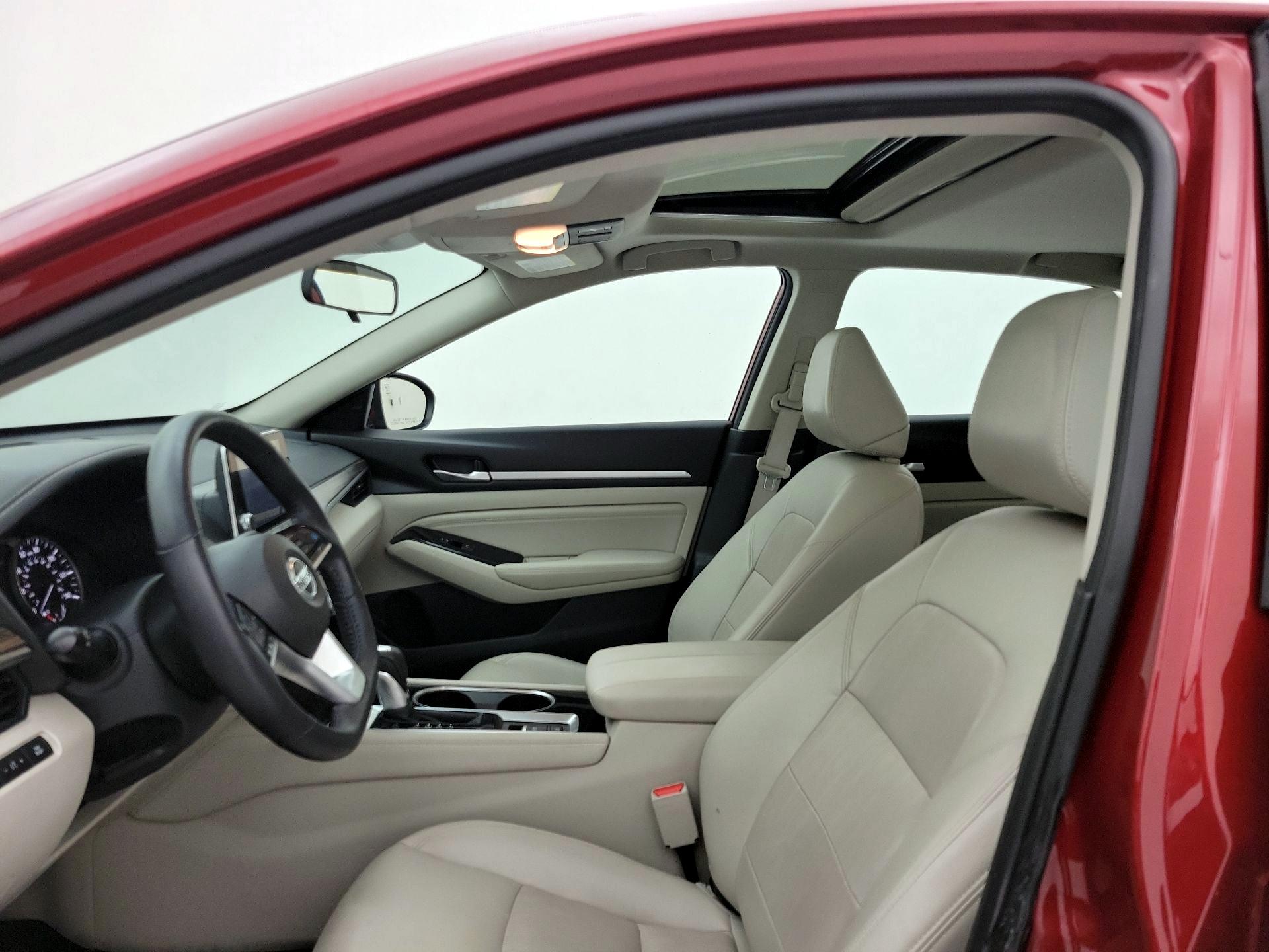 Thumbnail: 2021 Nissan Altima - 20