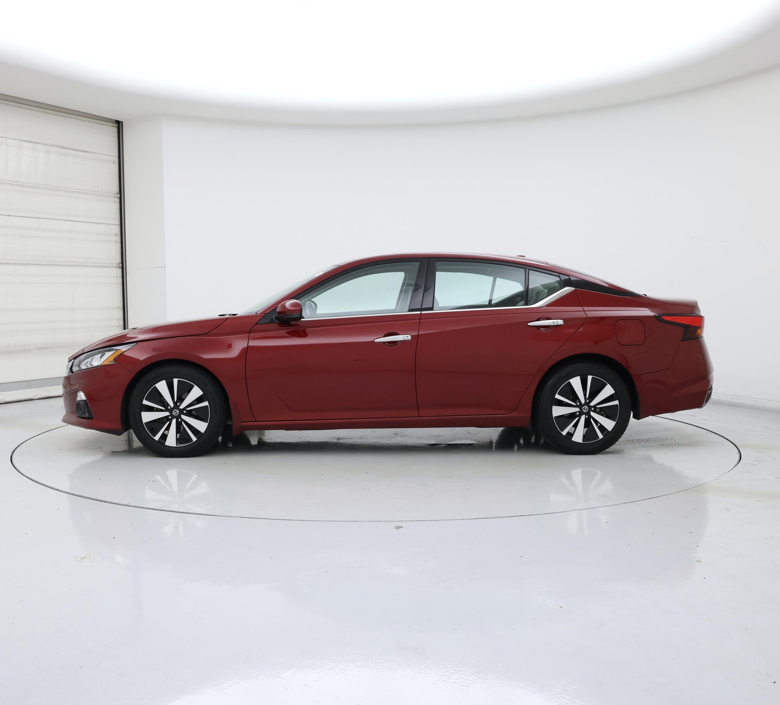 Thumbnail: 2021 Nissan Altima - 3