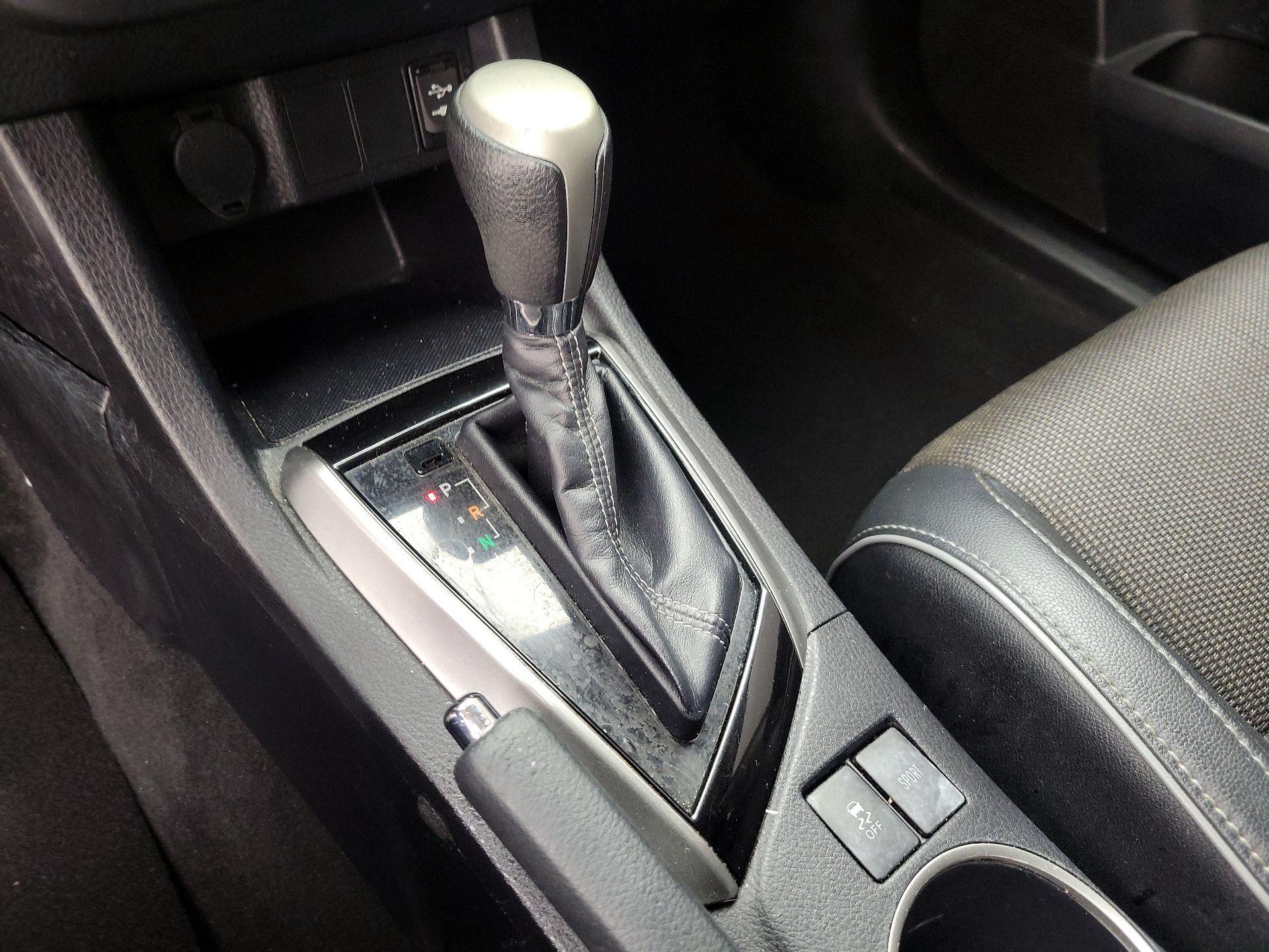 Thumbnail: 2014 Toyota Corolla - 17