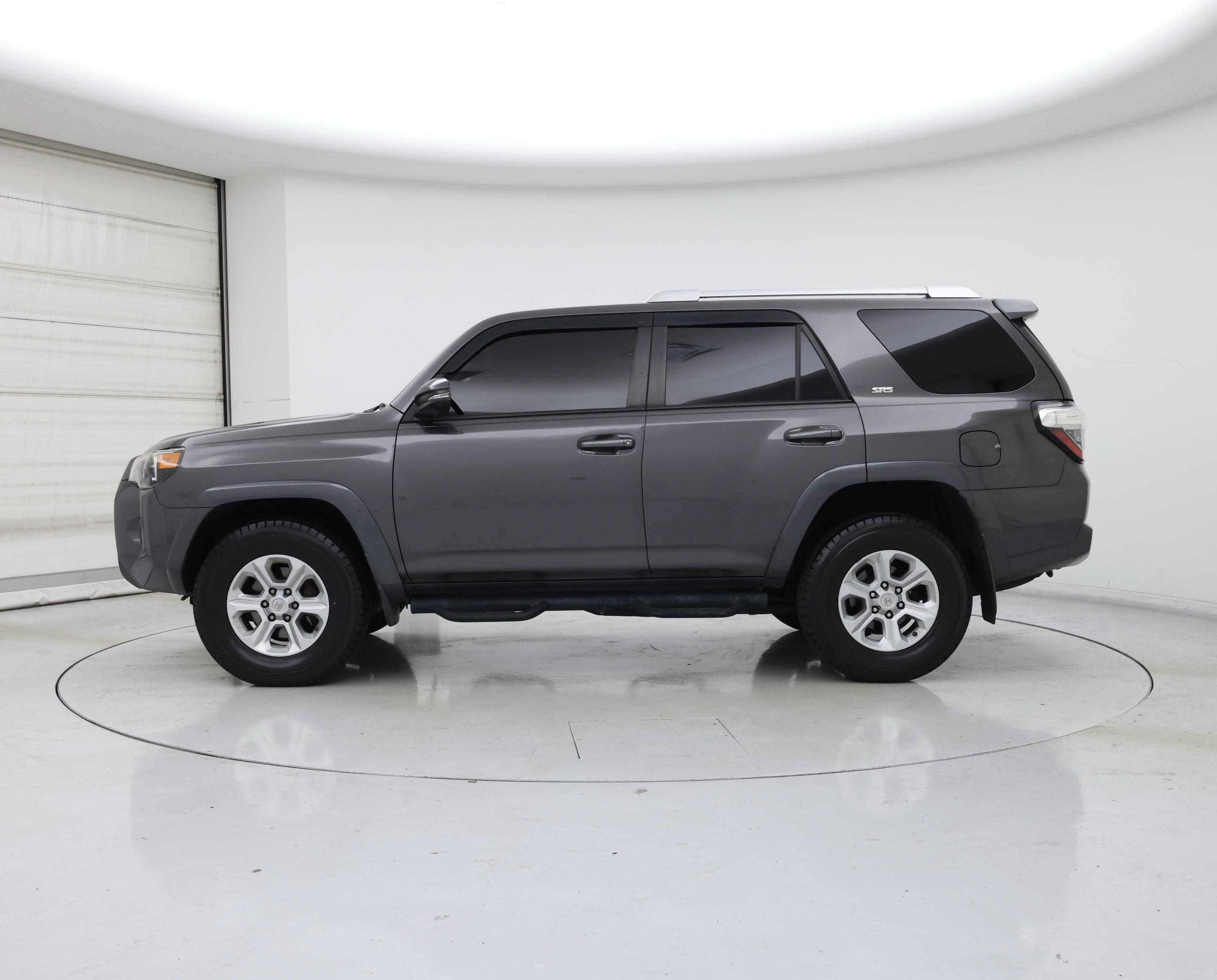Thumbnail: 2018 Toyota 4Runner - 3