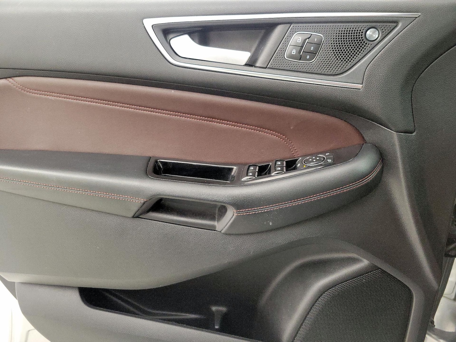 2020 Ford Edge Titanium - Photo 13