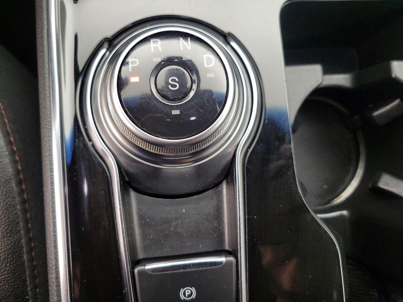2020 Ford Edge Titanium - Photo 19