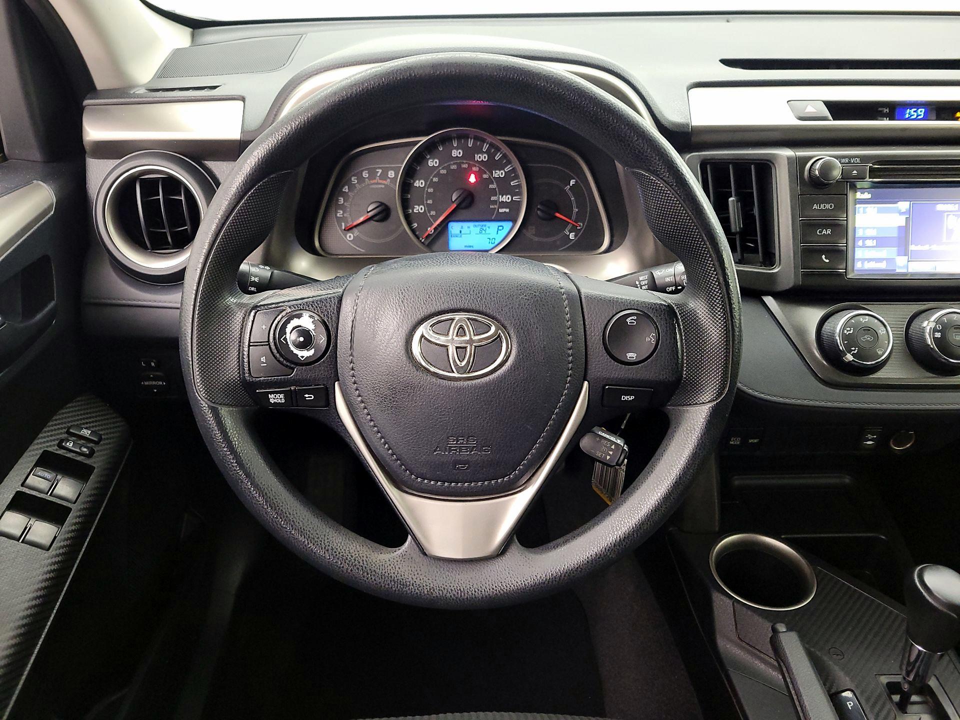 Thumbnail: 2015 Toyota RAV4 - 10