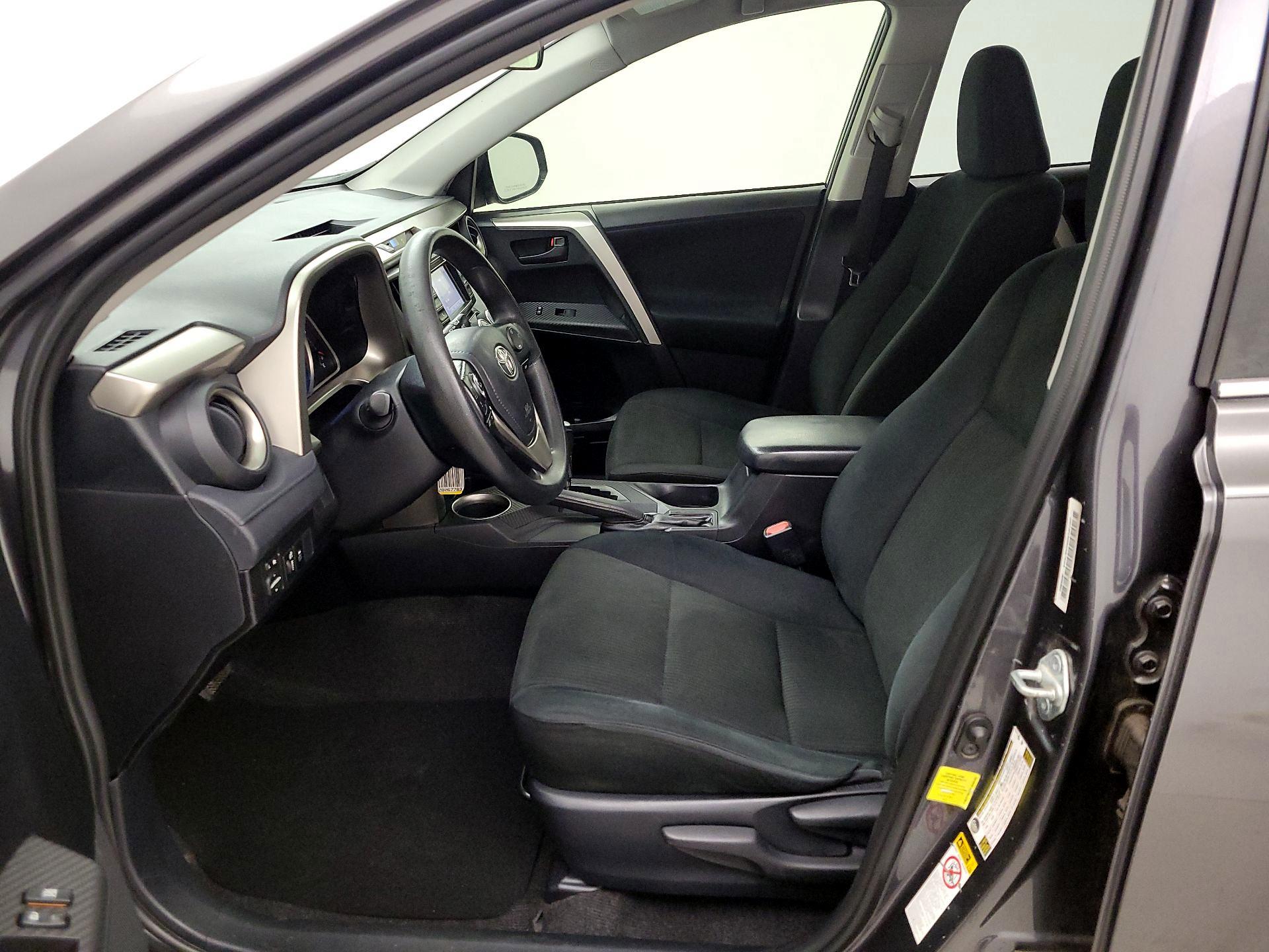 Thumbnail: 2015 Toyota RAV4 - 11