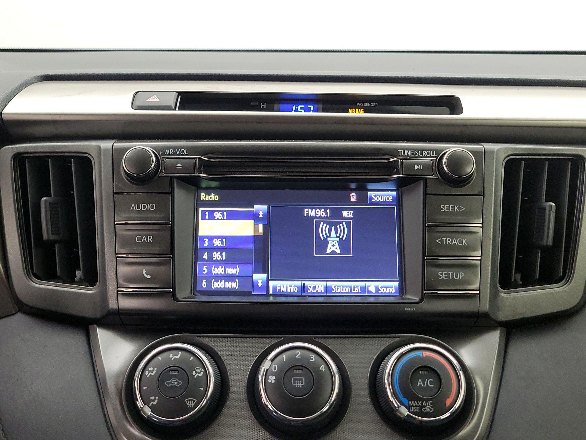 Thumbnail: 2015 Toyota RAV4 - 15
