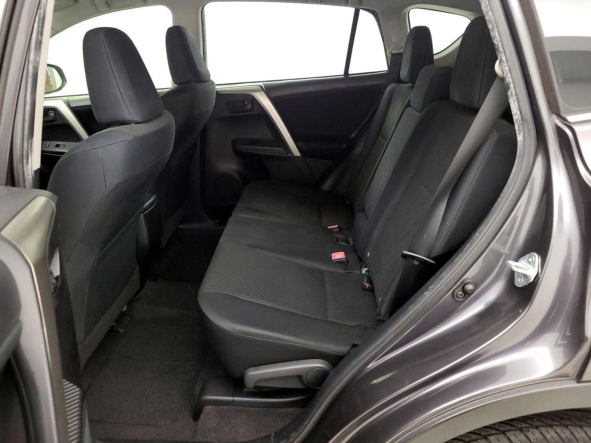 Thumbnail: 2015 Toyota RAV4 - 19