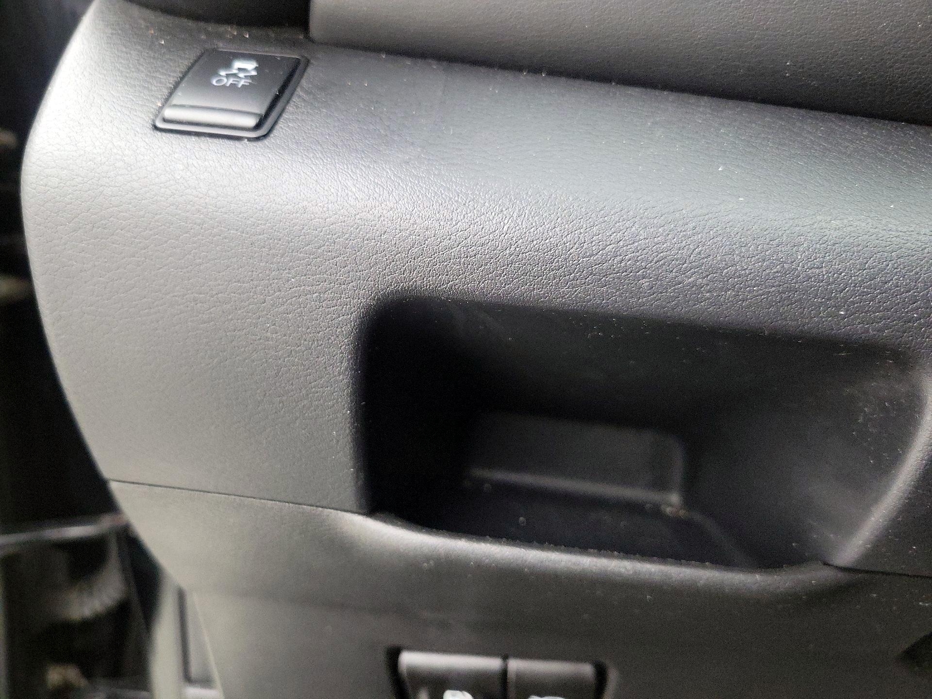 Thumbnail: 2019 Nissan Kicks - 13