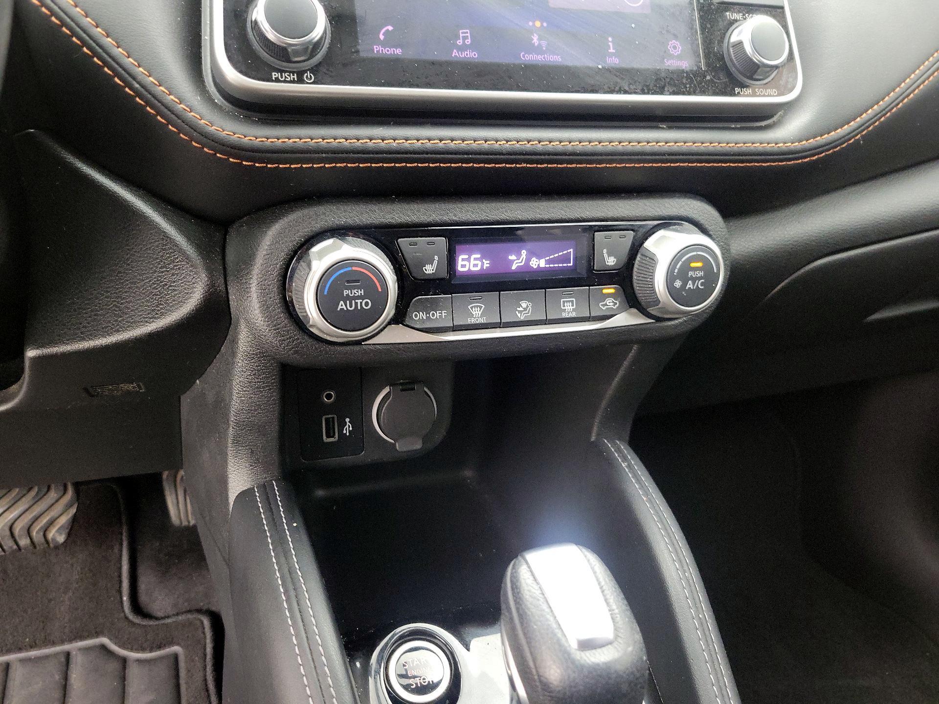 Thumbnail: 2019 Nissan Kicks - 16