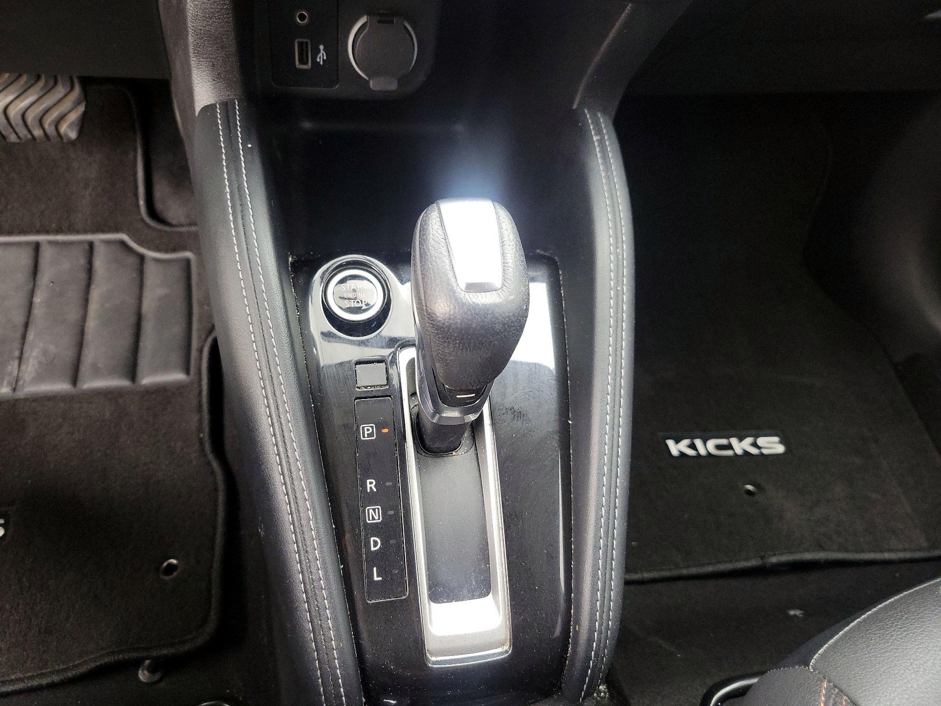 Thumbnail: 2019 Nissan Kicks - 17