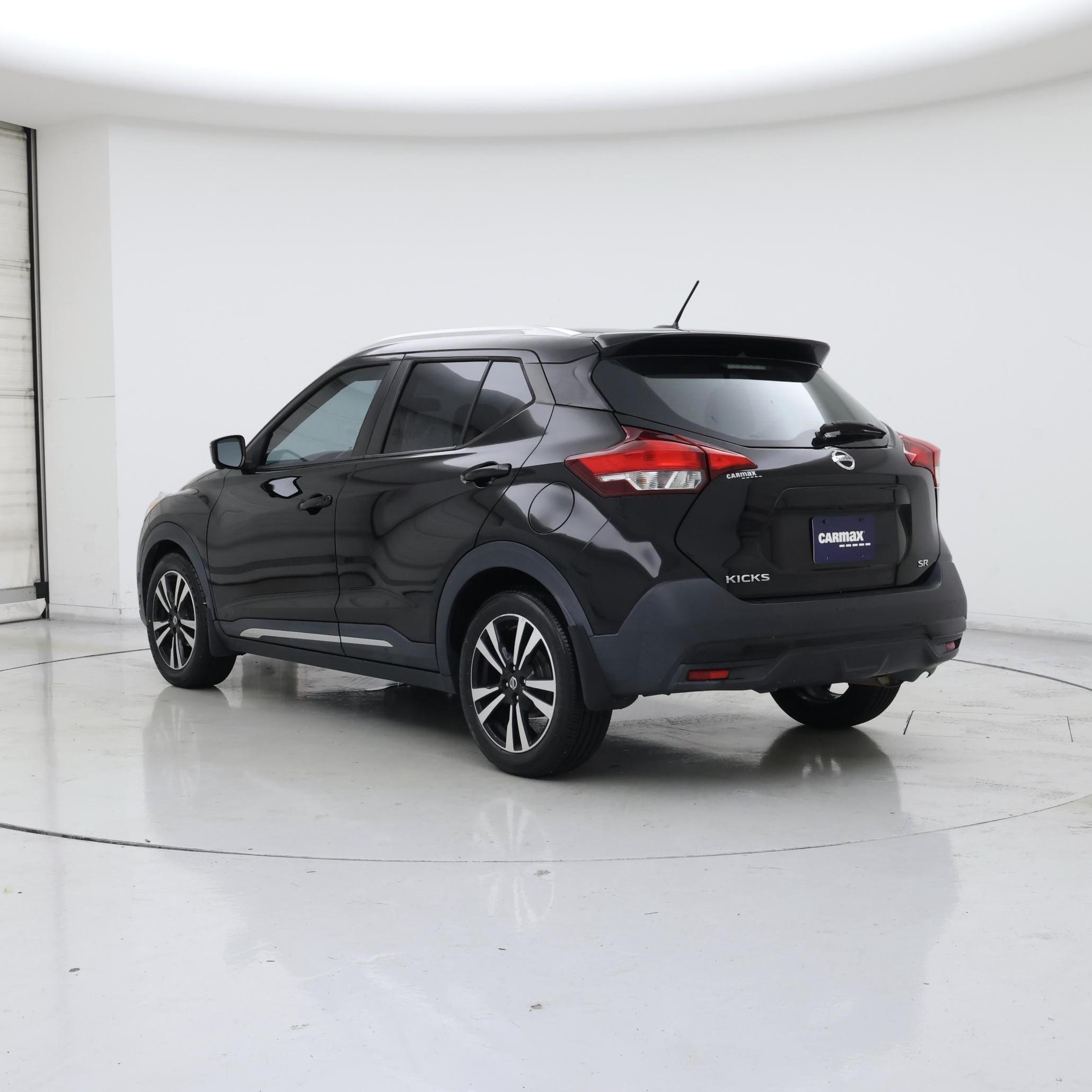 Thumbnail: 2019 Nissan Kicks - 2
