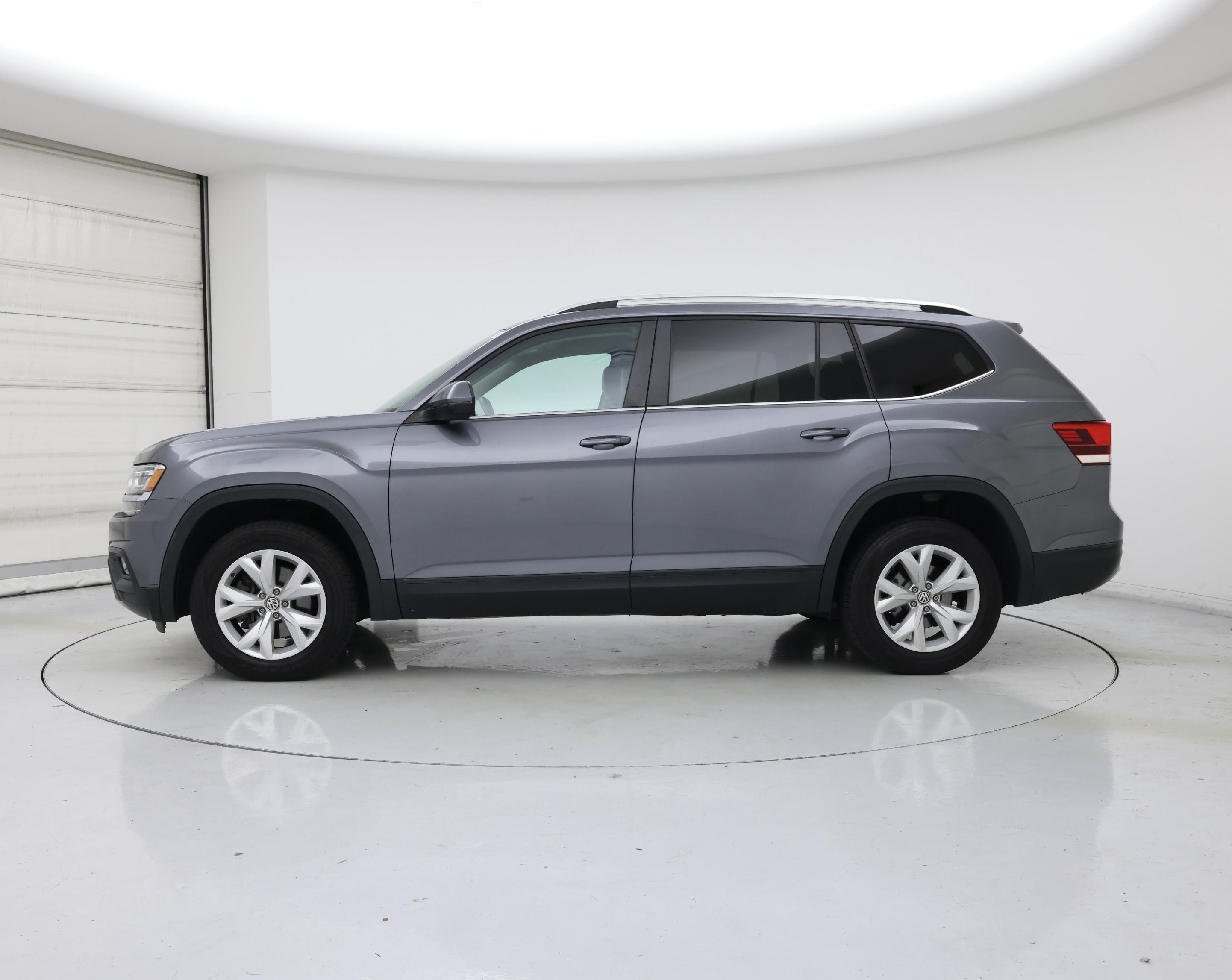 Thumbnail: 2018 Volkswagen Atlas - 3