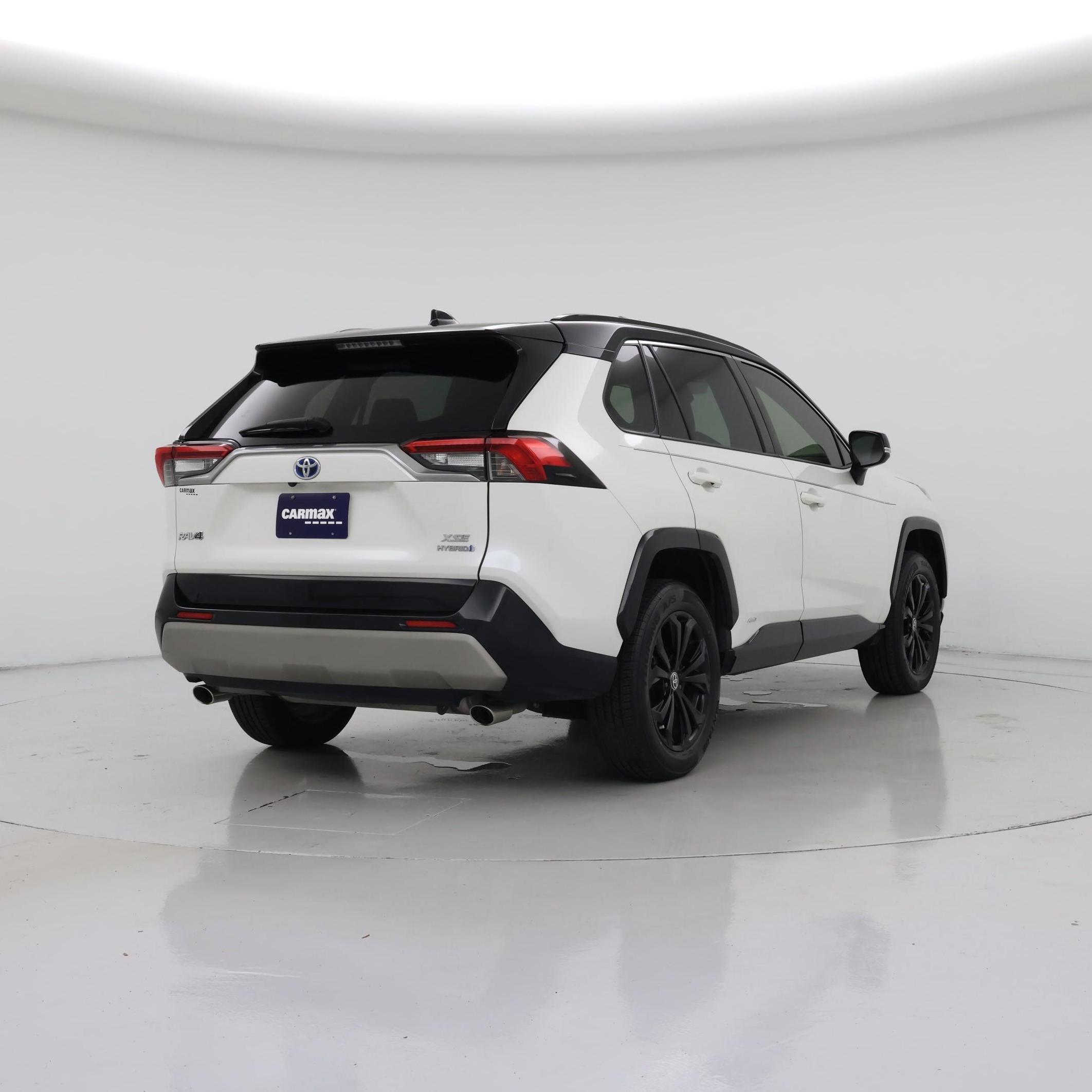 Thumbnail: 2022 Toyota RAV4 - 8