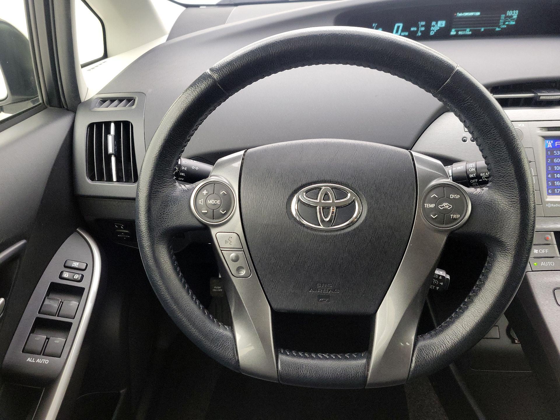 Thumbnail: 2015 Toyota Prius - 10