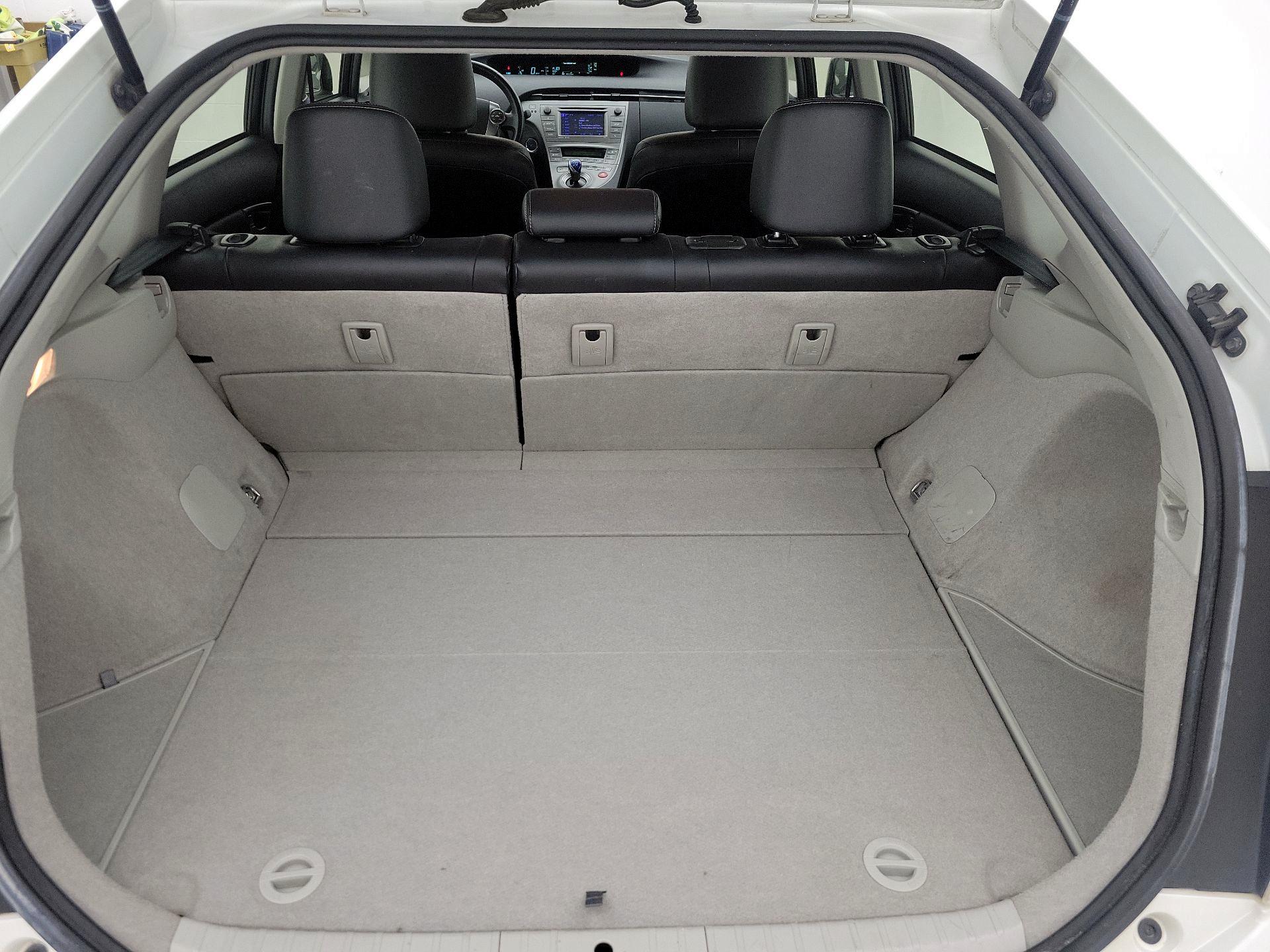 Thumbnail: 2015 Toyota Prius - 20