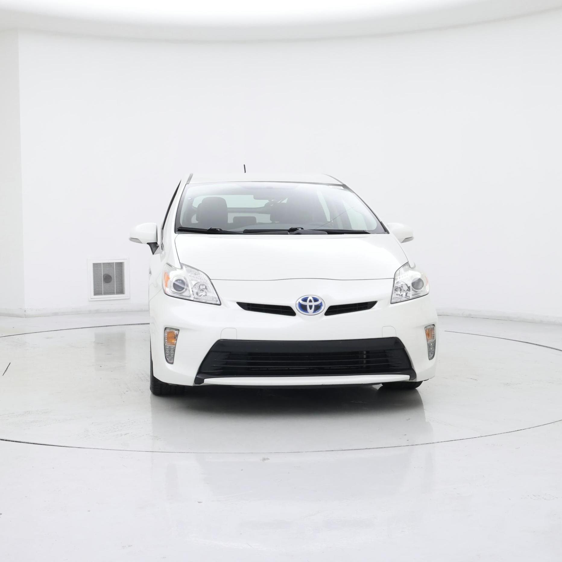 Thumbnail: 2015 Toyota Prius - 5