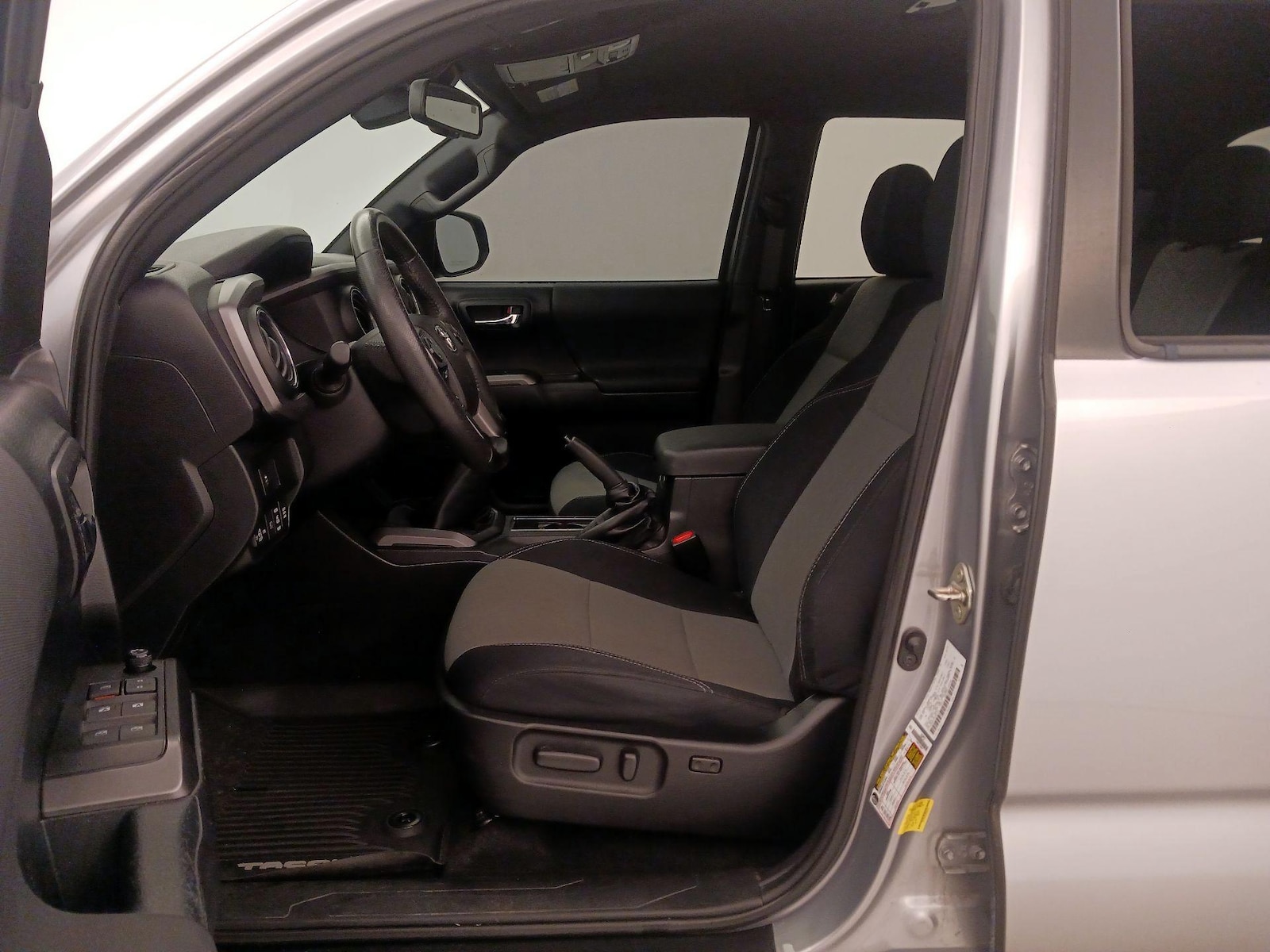 Power Seat(s) & Side Airbags