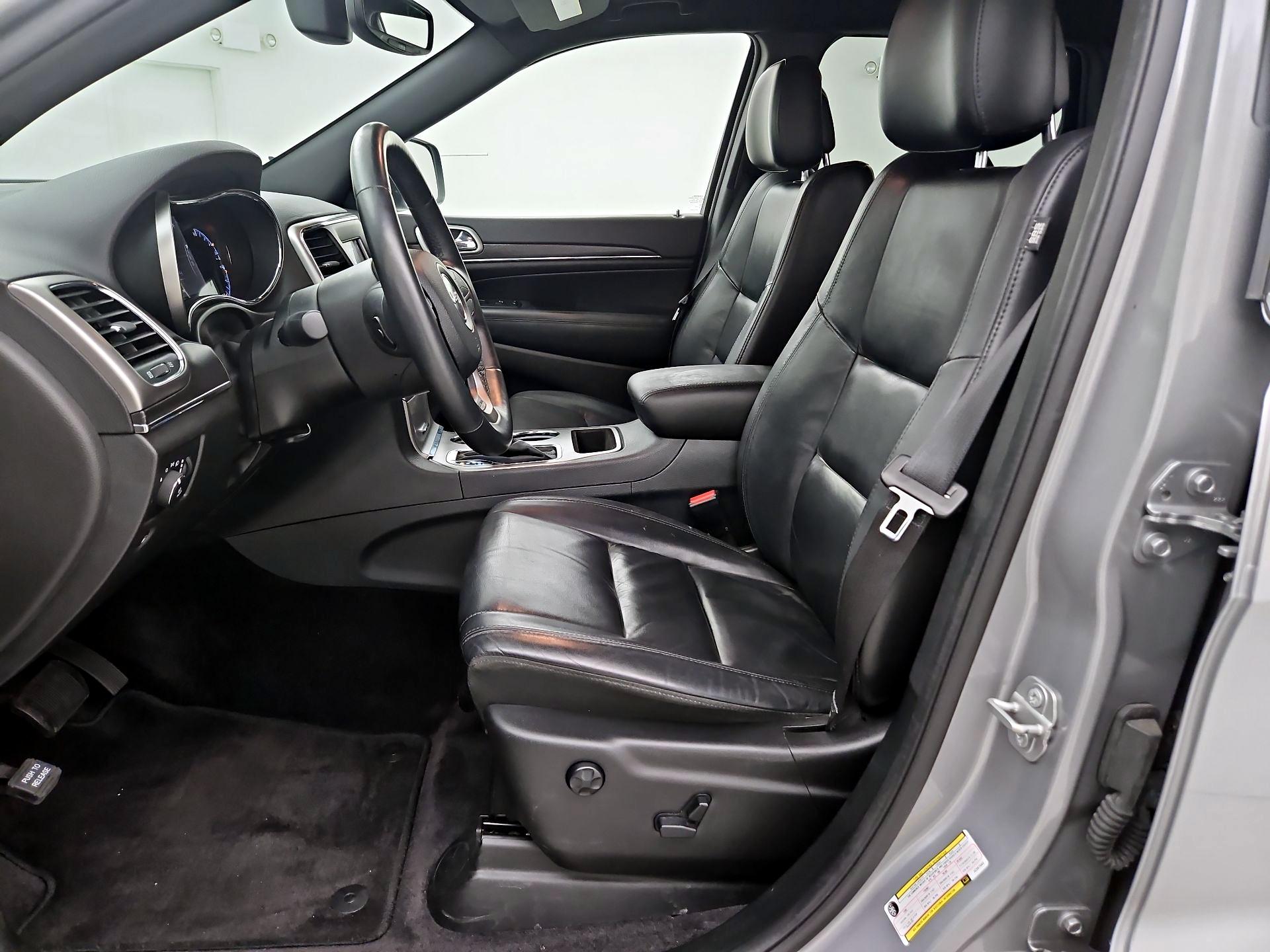 Thumbnail: 2018 Jeep Grand Cherokee - 11