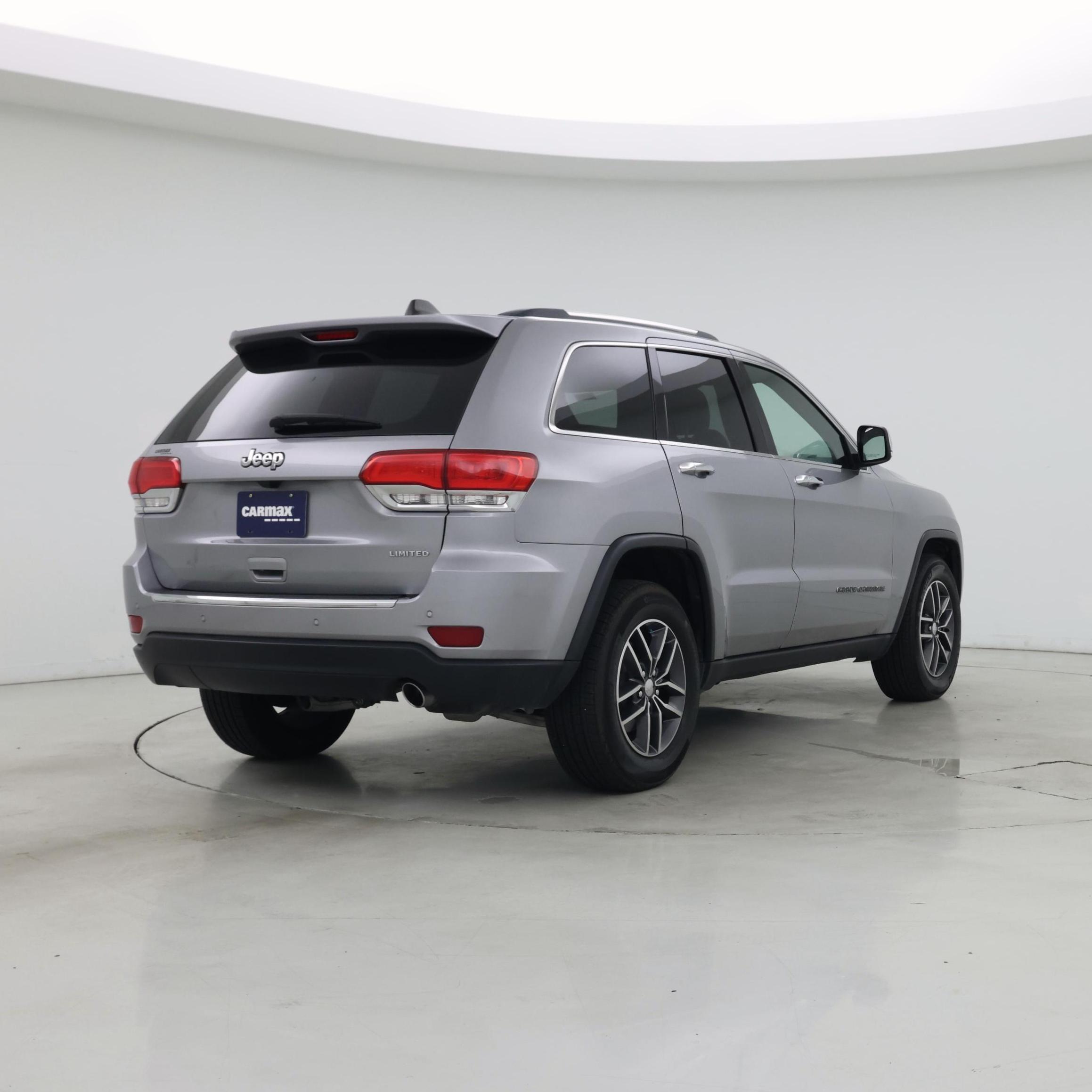 Thumbnail: 2018 Jeep Grand Cherokee - 8